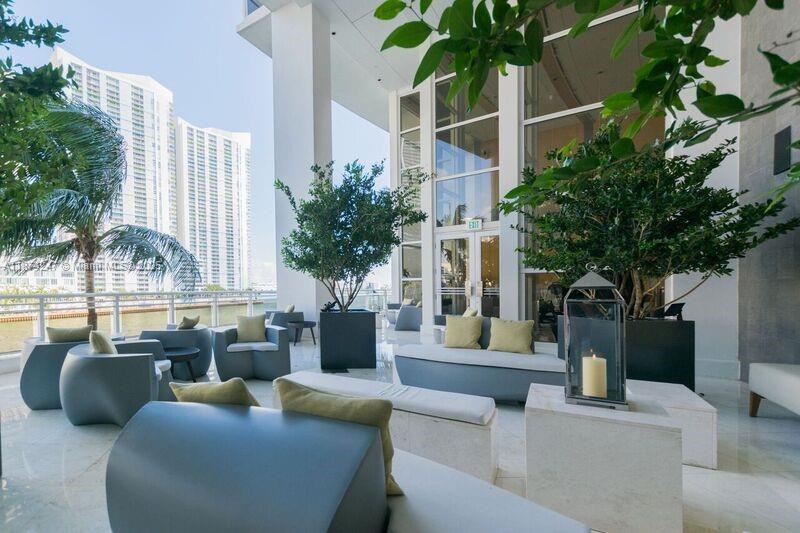 Miami, Florida, 33131, United States, 2 Bedrooms Bedrooms, ,3 BathroomsBathrooms,Residential,For Sale,1942203