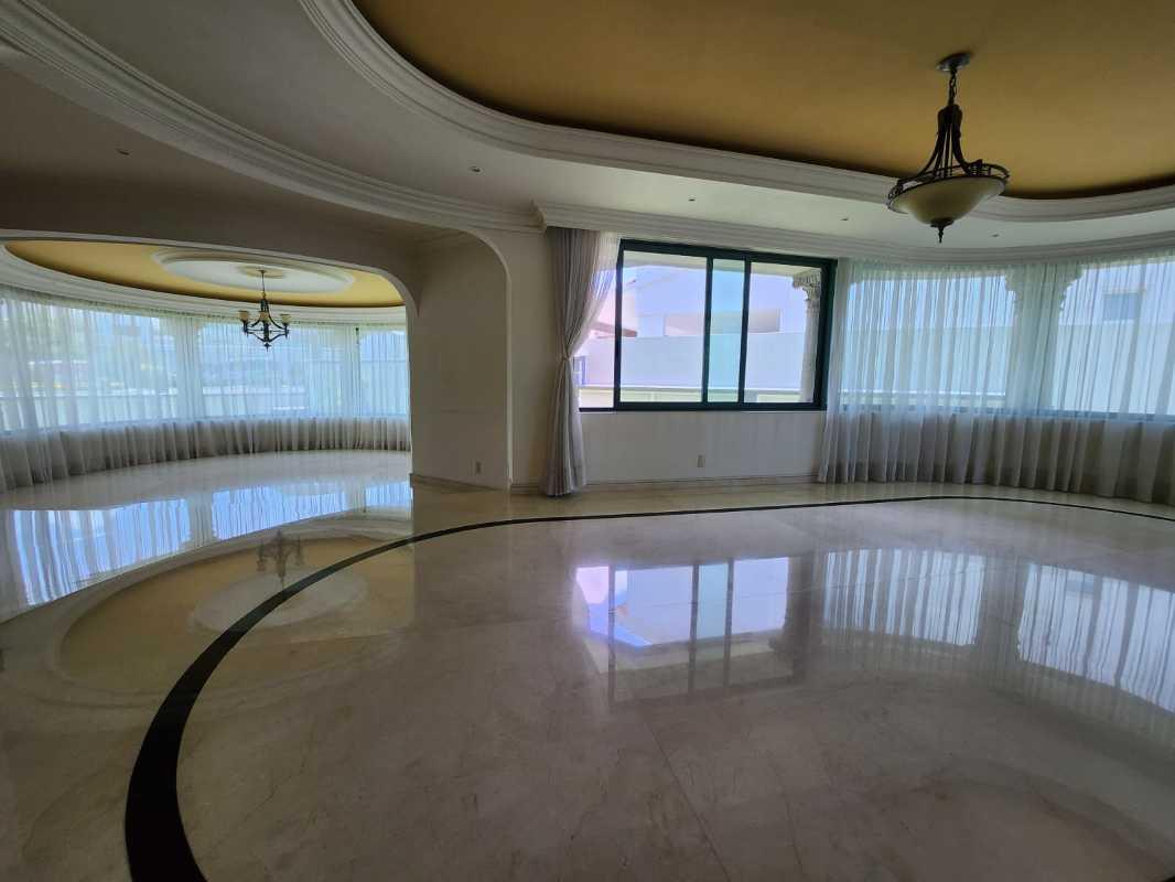 Monta?a, Atizapán de Zaragoza, Estado de México, 52936, Mexico, 4 Bedrooms Bedrooms, ,4 BathroomsBathrooms,Residential,For Sale,Monta?a,1623075