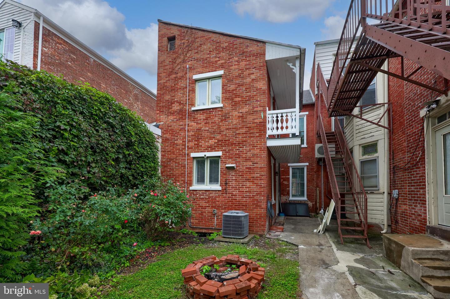 Lancaster, Pennsylvania, 17603, United States, 4 Bedrooms Bedrooms, ,2 BathroomsBathrooms,Residential,For Sale,1955843