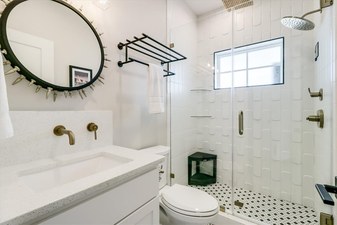 Port Aransas, Texas, 78373, United States, 6 Bedrooms Bedrooms, ,5 BathroomsBathrooms,Residential,For Sale,1829566