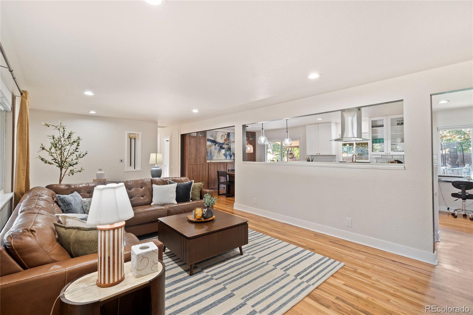 Littleton, Colorado, 80120, United States, 5 Bedrooms Bedrooms, ,1 BathroomBathrooms,Residential,For Sale,1940390