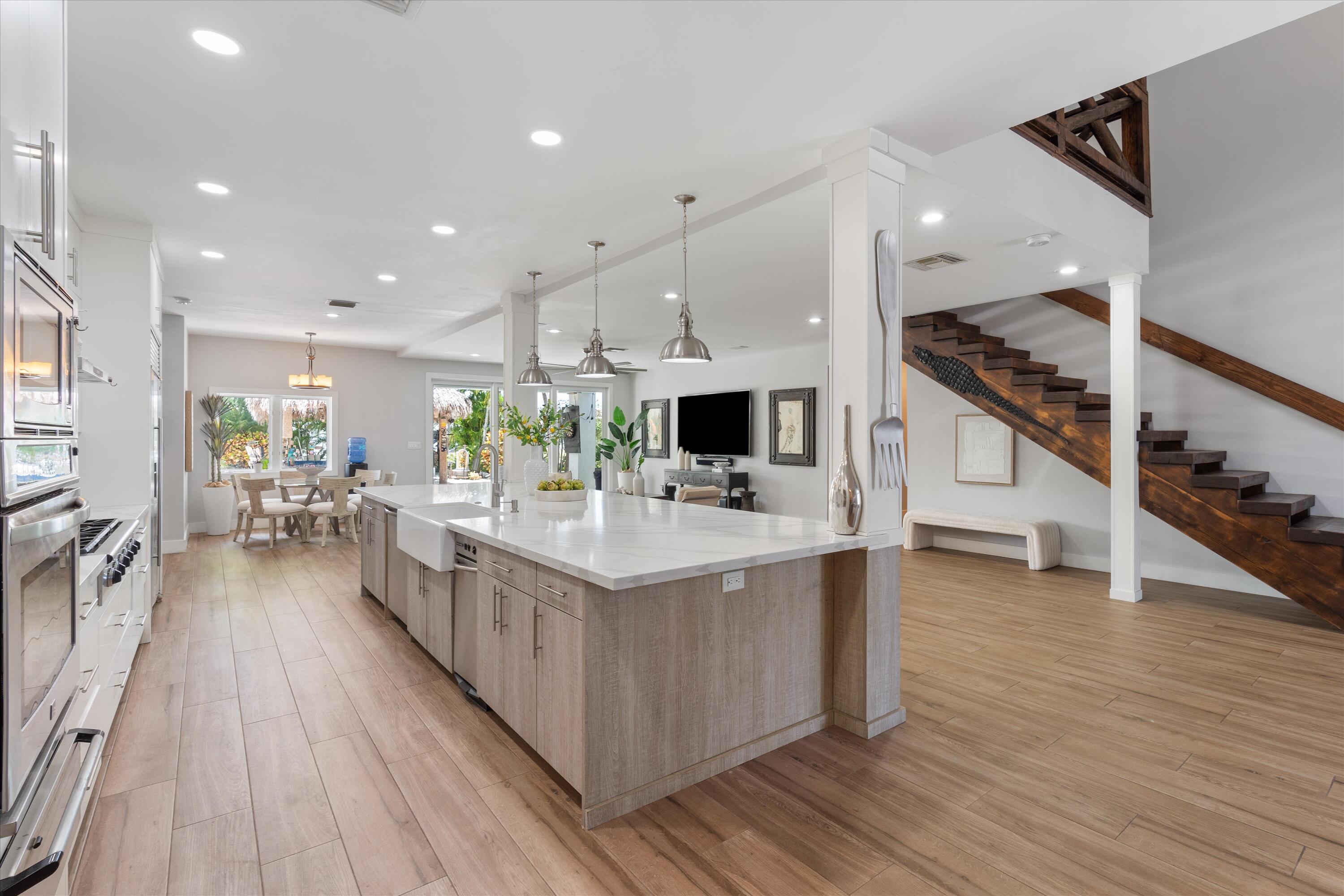 Lighthouse Point, Florida, 33064, United States, 4 Bedrooms Bedrooms, ,4 BathroomsBathrooms,Residential,For Sale,1797003
