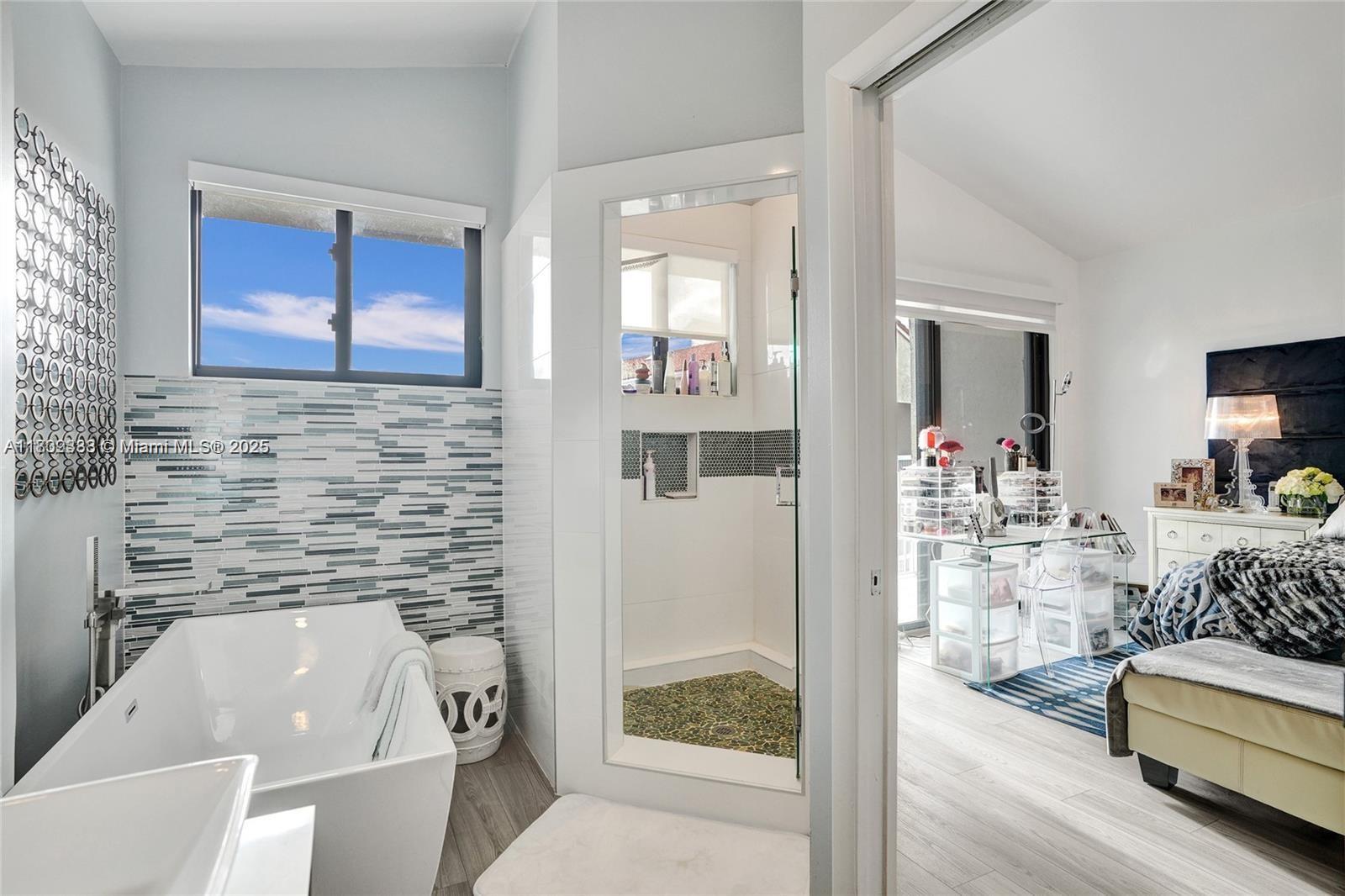 Aventura, Florida, 33180, United States, 4 Bedrooms Bedrooms, ,4 BathroomsBathrooms,Residential,For Sale,1826404