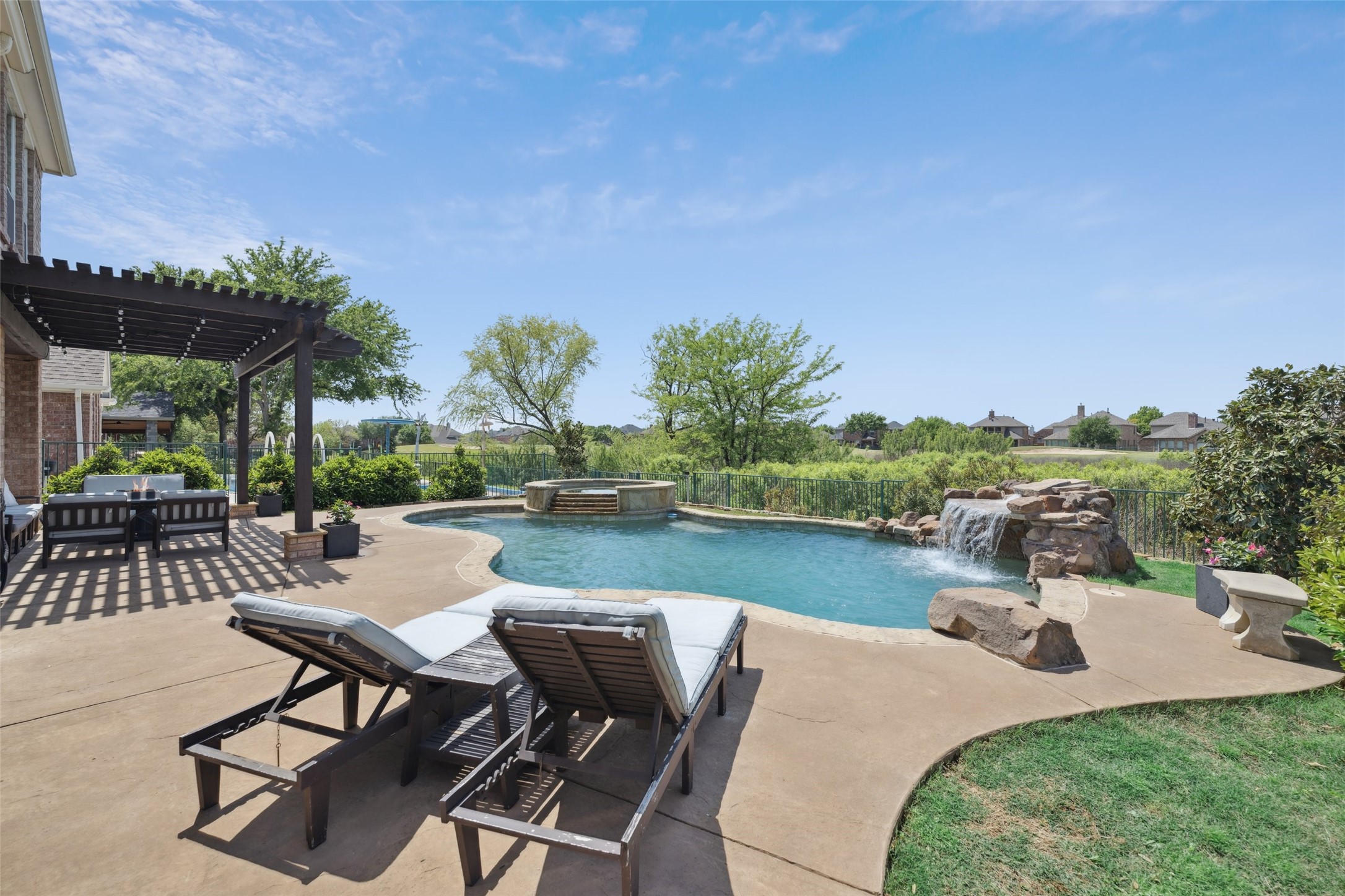 Frisco, Texas, 75033, United States, 5 Bedrooms Bedrooms, ,4 BathroomsBathrooms,Residential,For Sale,1938908