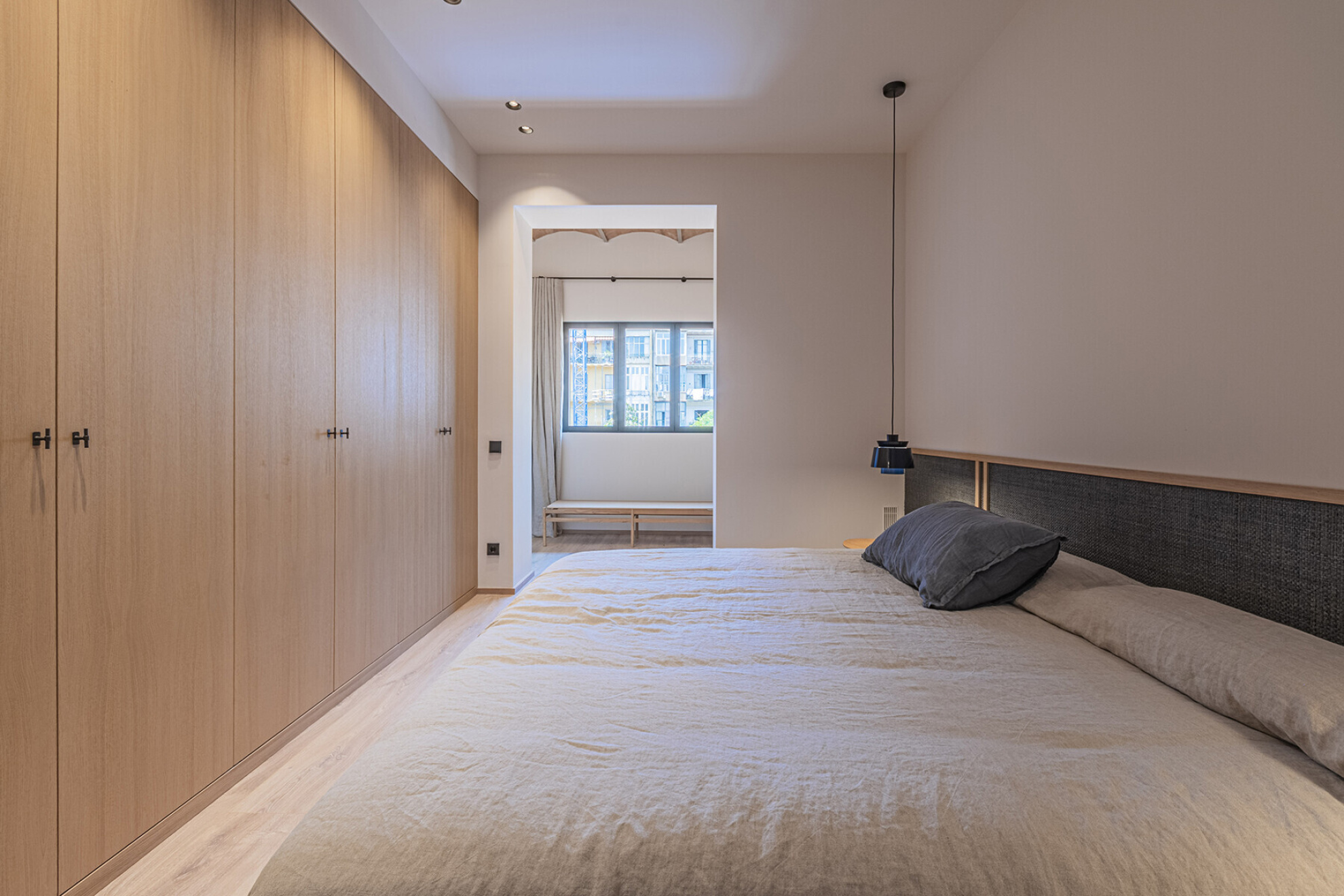  Modernist flat in Eixample with premium finishes in the Quadrat d