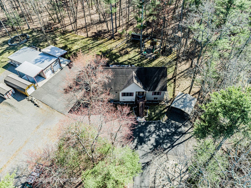 Saugerties, New York, 12477, United States, 4 Bedrooms Bedrooms, ,4 BathroomsBathrooms,Residential,For Sale,1928425