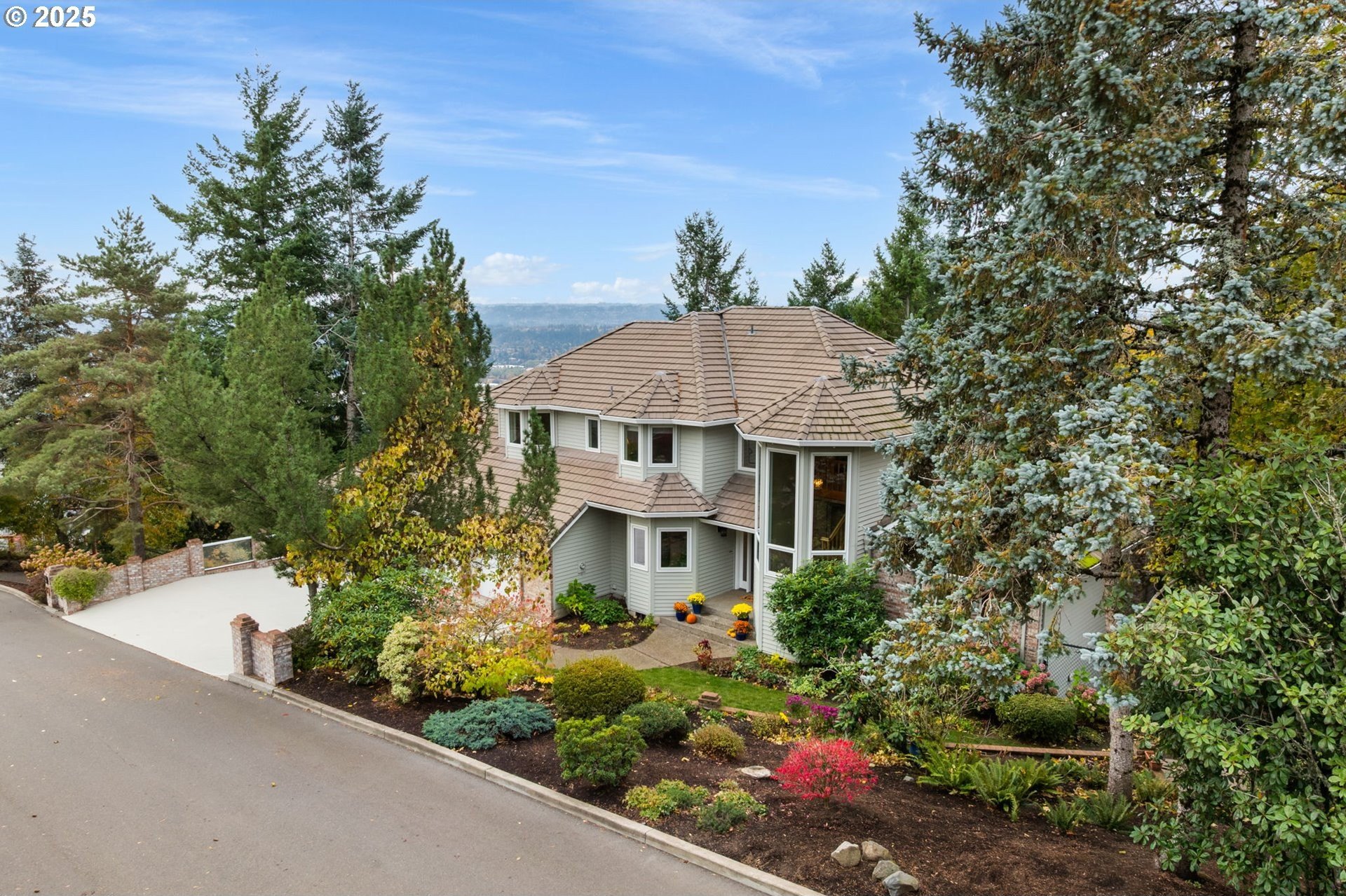 Happy Valley, Oregon, 97086, United States, 3 Bedrooms Bedrooms, ,4 BathroomsBathrooms,Residential,For Sale,1990937