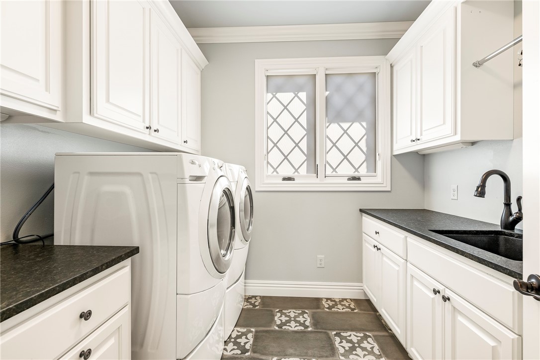 Rogers, Arkansas, 72756, United States, 4 Bedrooms Bedrooms, ,6 BathroomsBathrooms,Residential,For Sale,1987603