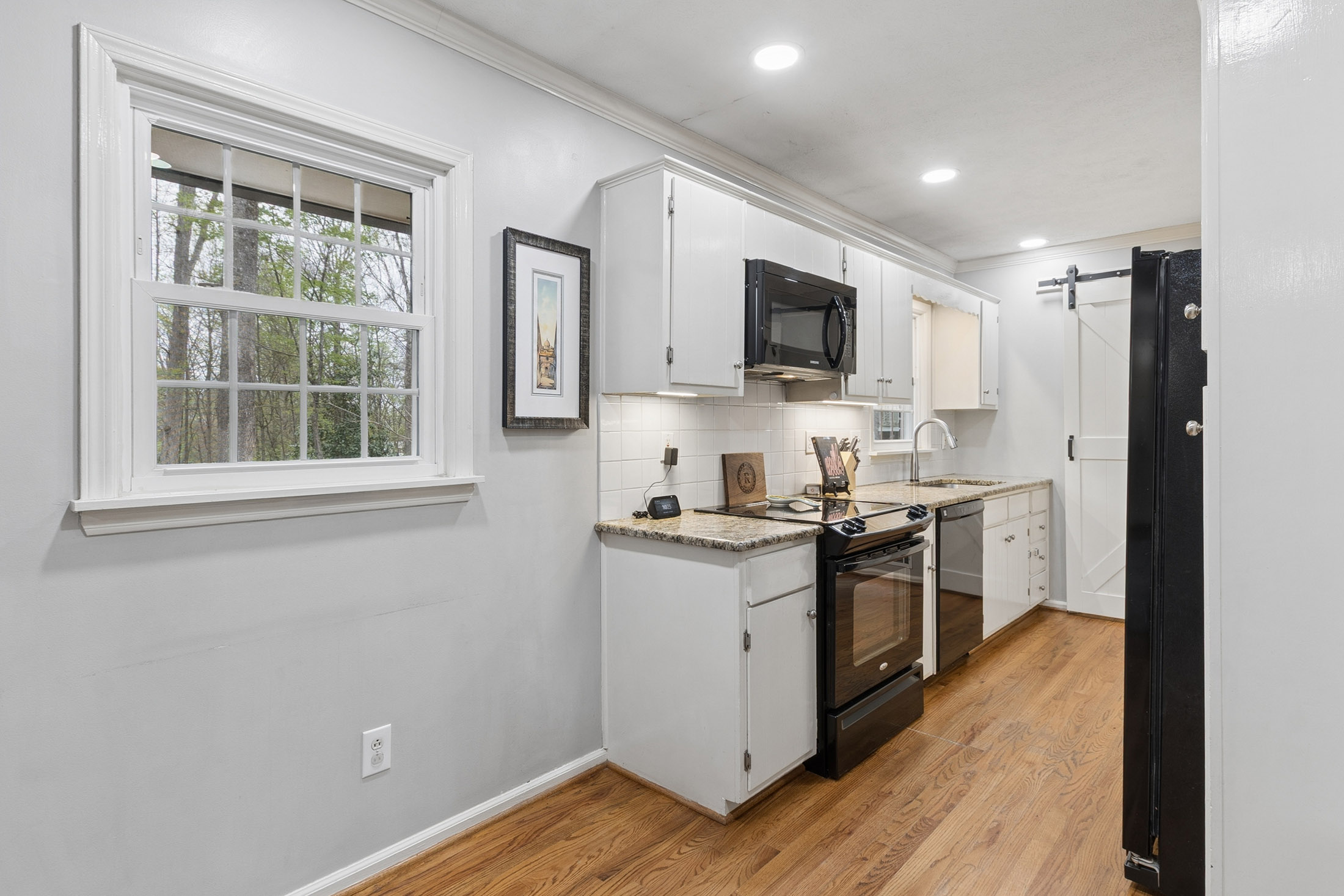  Charming Brick Ranch Nestled in Desirable Lockridge Forest Community - 物件實景