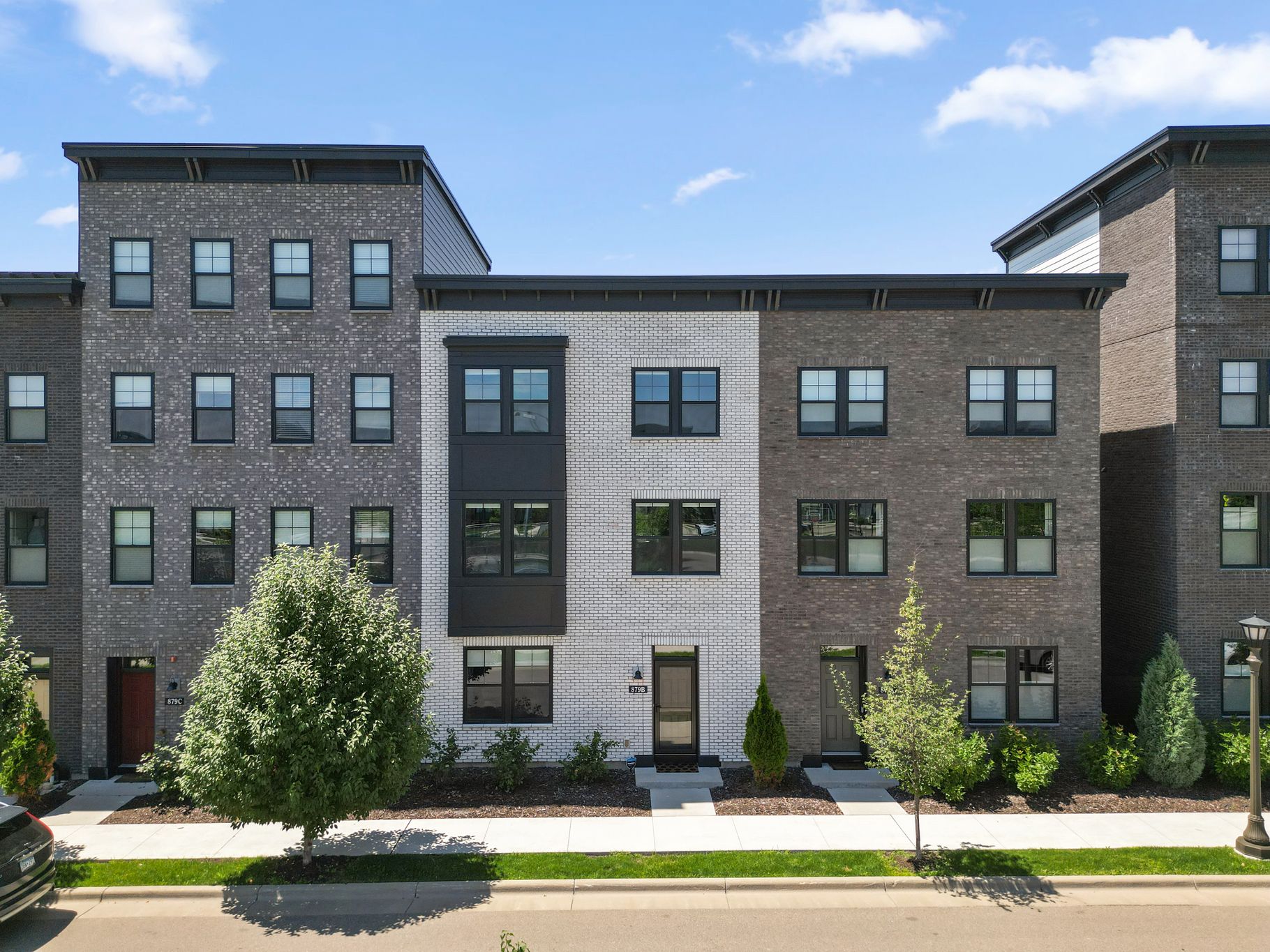  Urban Living at Its Finest: Expansive Highland Bridge Rowhome with River Views - 物件實景