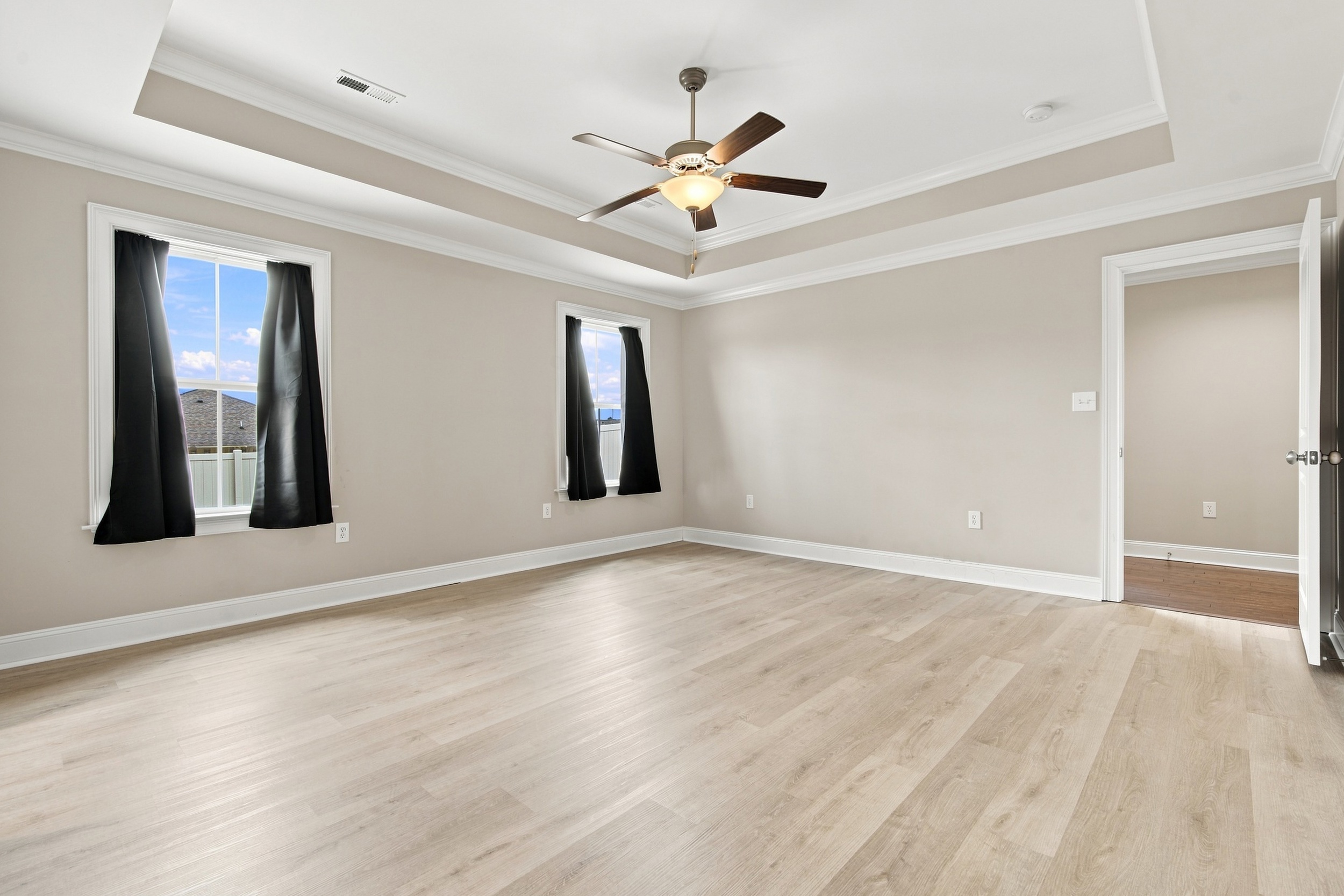  15543 Ironcrest Drive - 物件實景