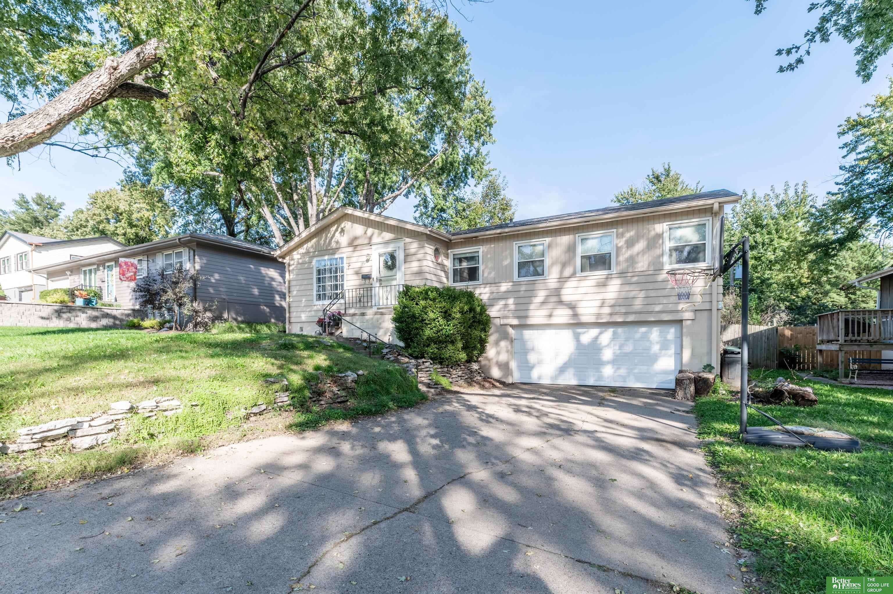 91st St, Omaha, NE 68124