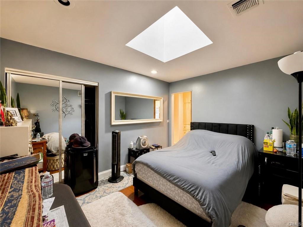 Anaheim, California, 92801, United States, 4 Bedrooms Bedrooms, ,Residential,For Sale,2049399