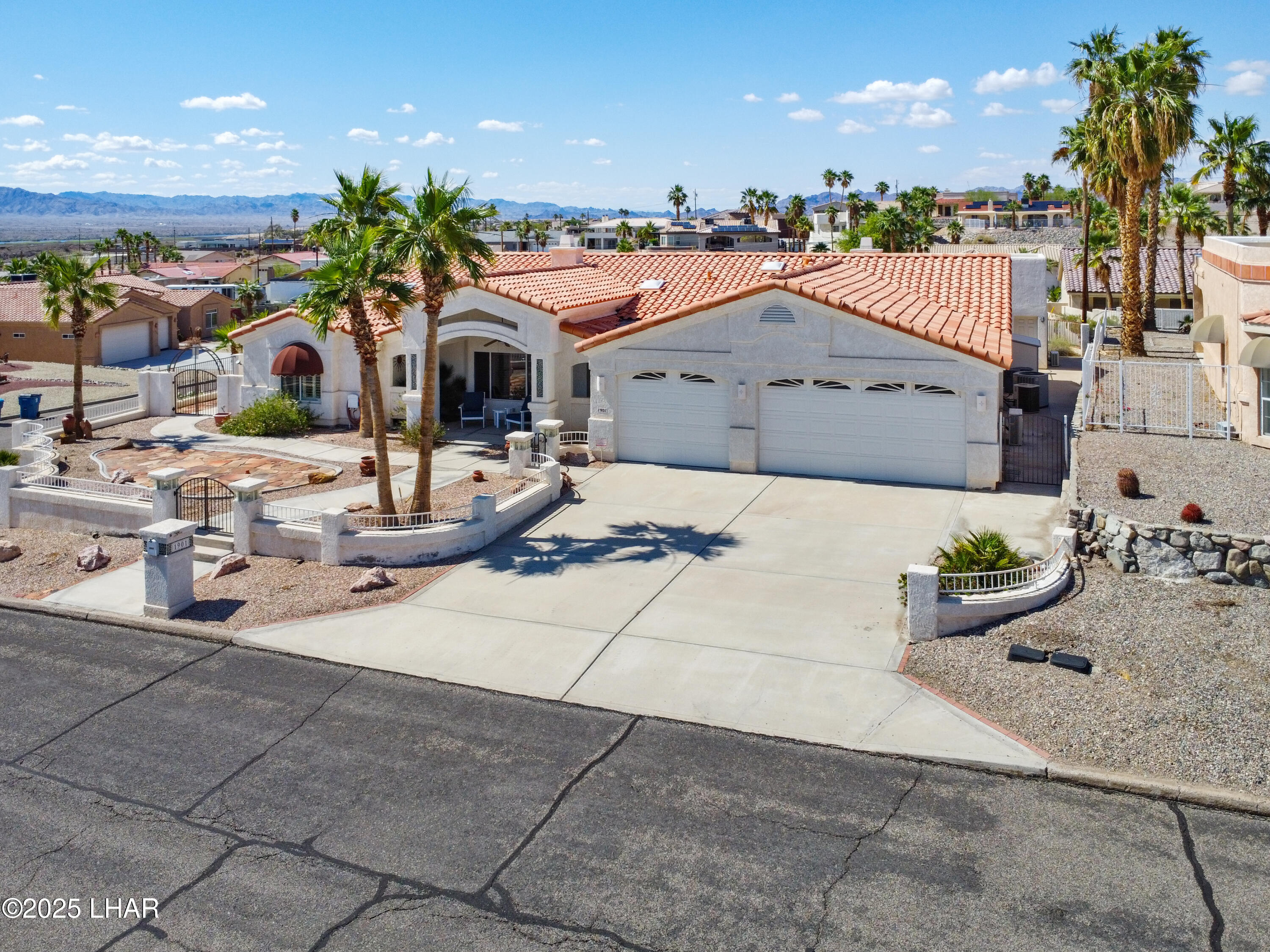 Lake Havasu City, Arizona, 86404, United States, 4 Bedrooms Bedrooms, ,4 BathroomsBathrooms,Residential,For Sale,1818242