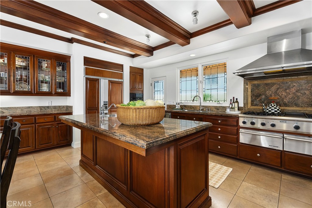 Newport Beach, California, 92663, United States, 5 Bedrooms Bedrooms, ,4 BathroomsBathrooms,Residential,For Sale,1848621