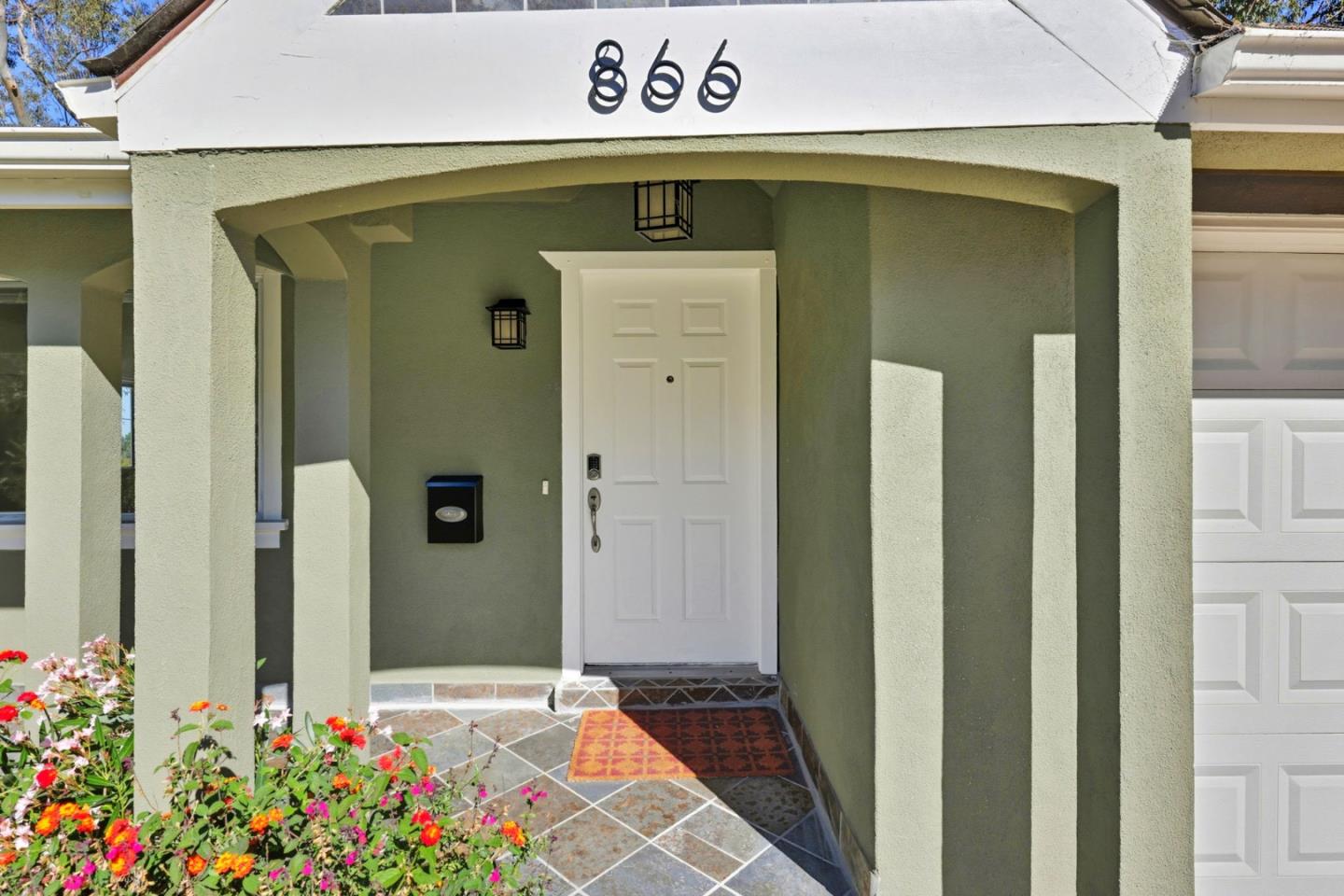 Oakland, California, 94610, United States, 4 Bedrooms Bedrooms, ,4 BathroomsBathrooms,Residential,For Sale,1987505