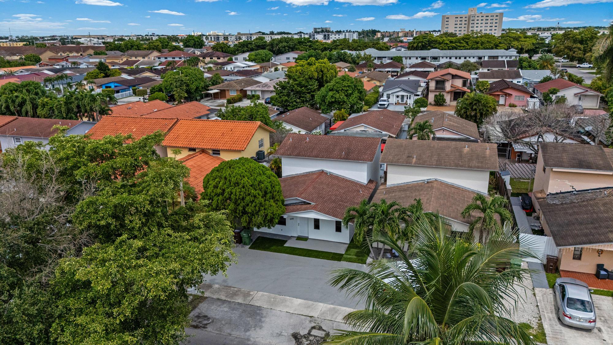 Hialeah, Florida, 33012, United States, 4 Bedrooms Bedrooms, ,3 BathroomsBathrooms,Residential,For Sale,1996510