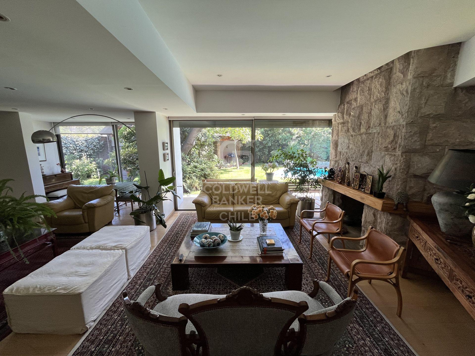 Las Condes, Chile, 4 Bedrooms Bedrooms, ,6 BathroomsBathrooms,Residential,For Sale,1694457