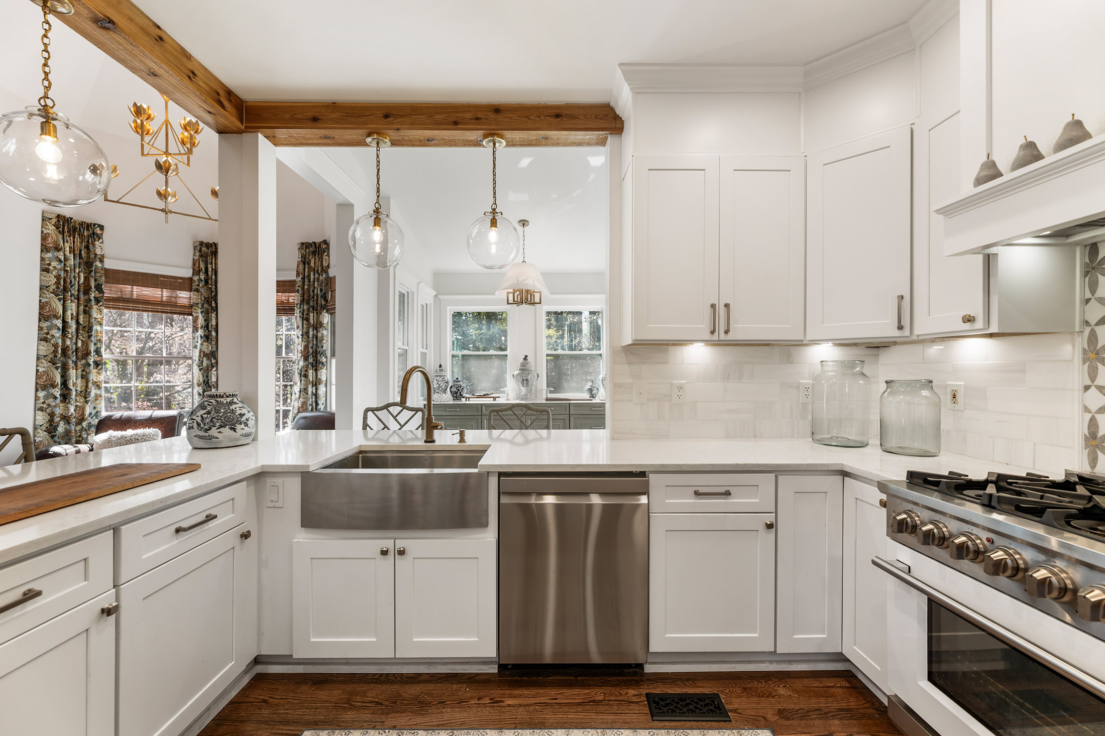  Charming Home Offers the Perfect Blend of Charm, Function, and Location - 物件實景