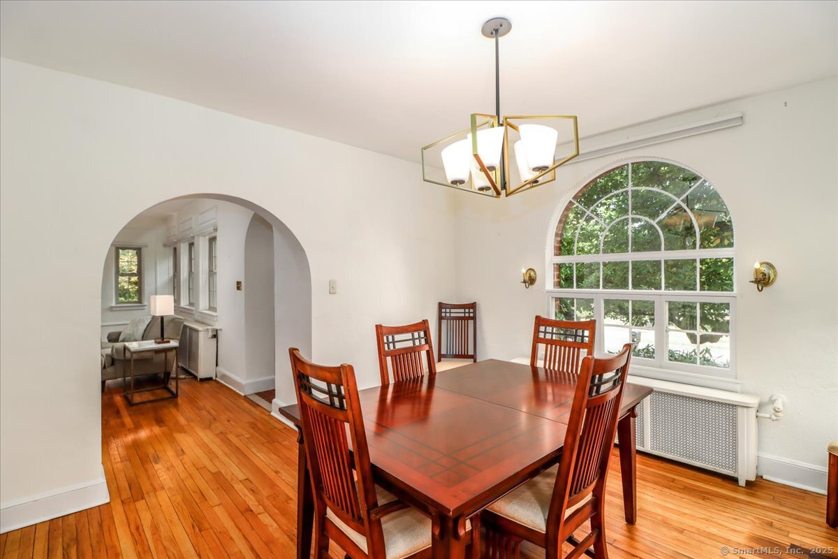 North Haven, Connecticut, 06473, United States, 4 Bedrooms Bedrooms, ,3 BathroomsBathrooms,Residential,For Sale,1940300