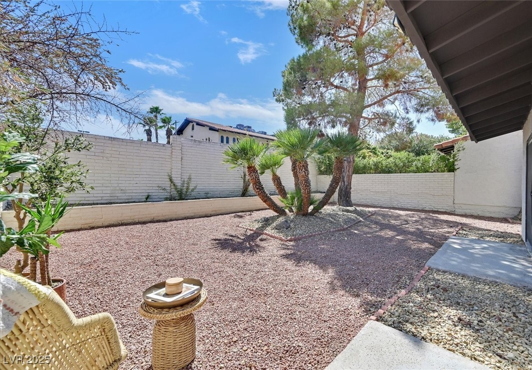 Las Vegas, Nevada, 89102, United States, 3 Bedrooms Bedrooms, ,2 BathroomsBathrooms,Residential,For Sale,1940412