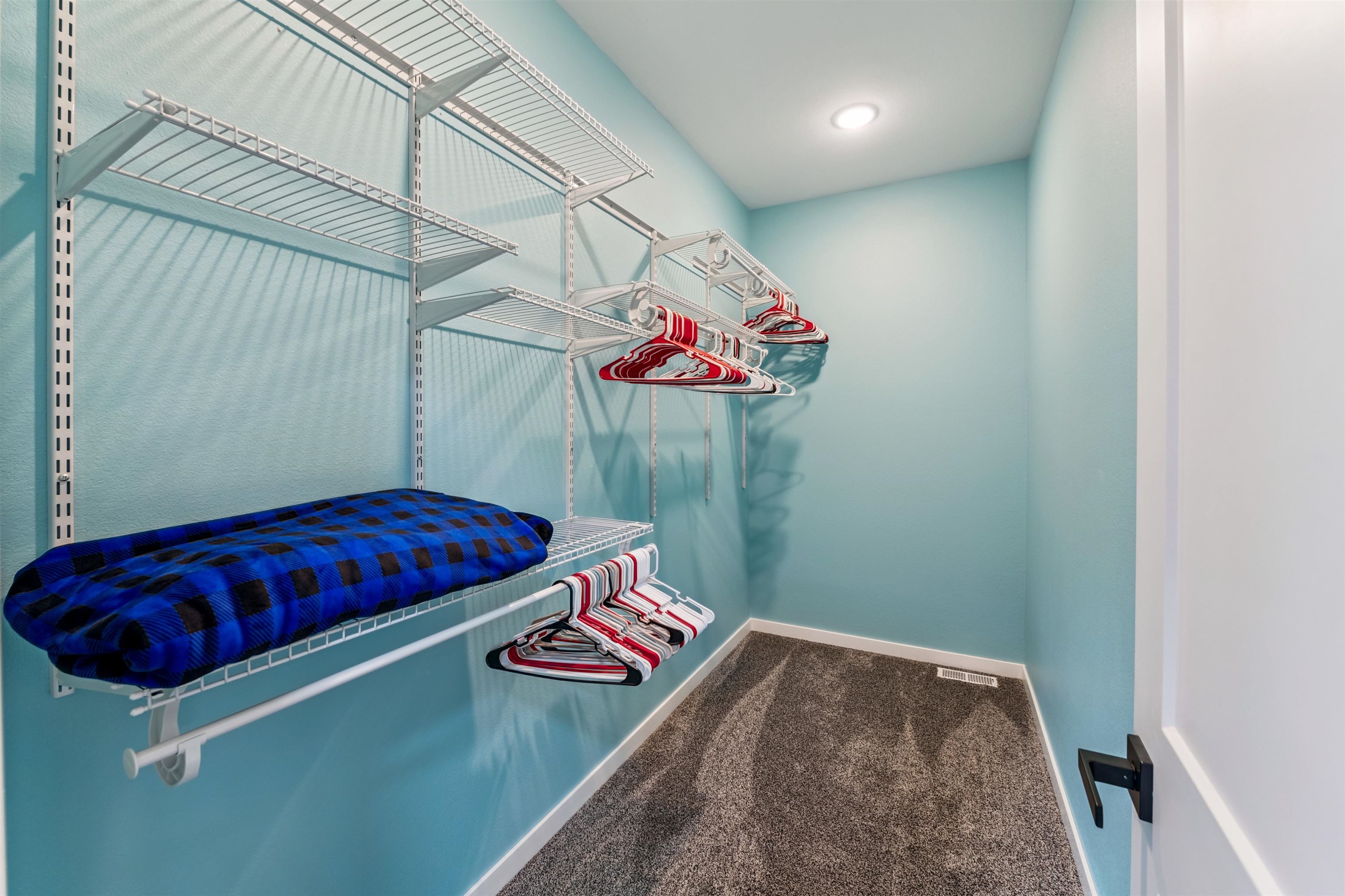 Duluth, Minnesota, 55804, United States, 5 Bedrooms Bedrooms, ,2 BathroomsBathrooms,Residential,For Sale,1950854