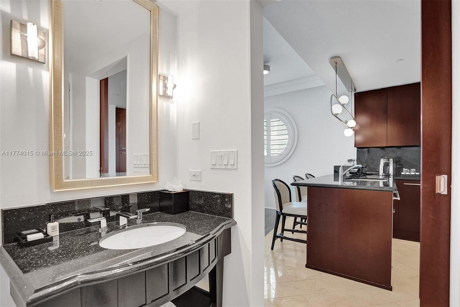 Miami Beach, Florida, 33140, United States, 2 Bedrooms Bedrooms, ,3 BathroomsBathrooms,Residential,For Sale,1759020