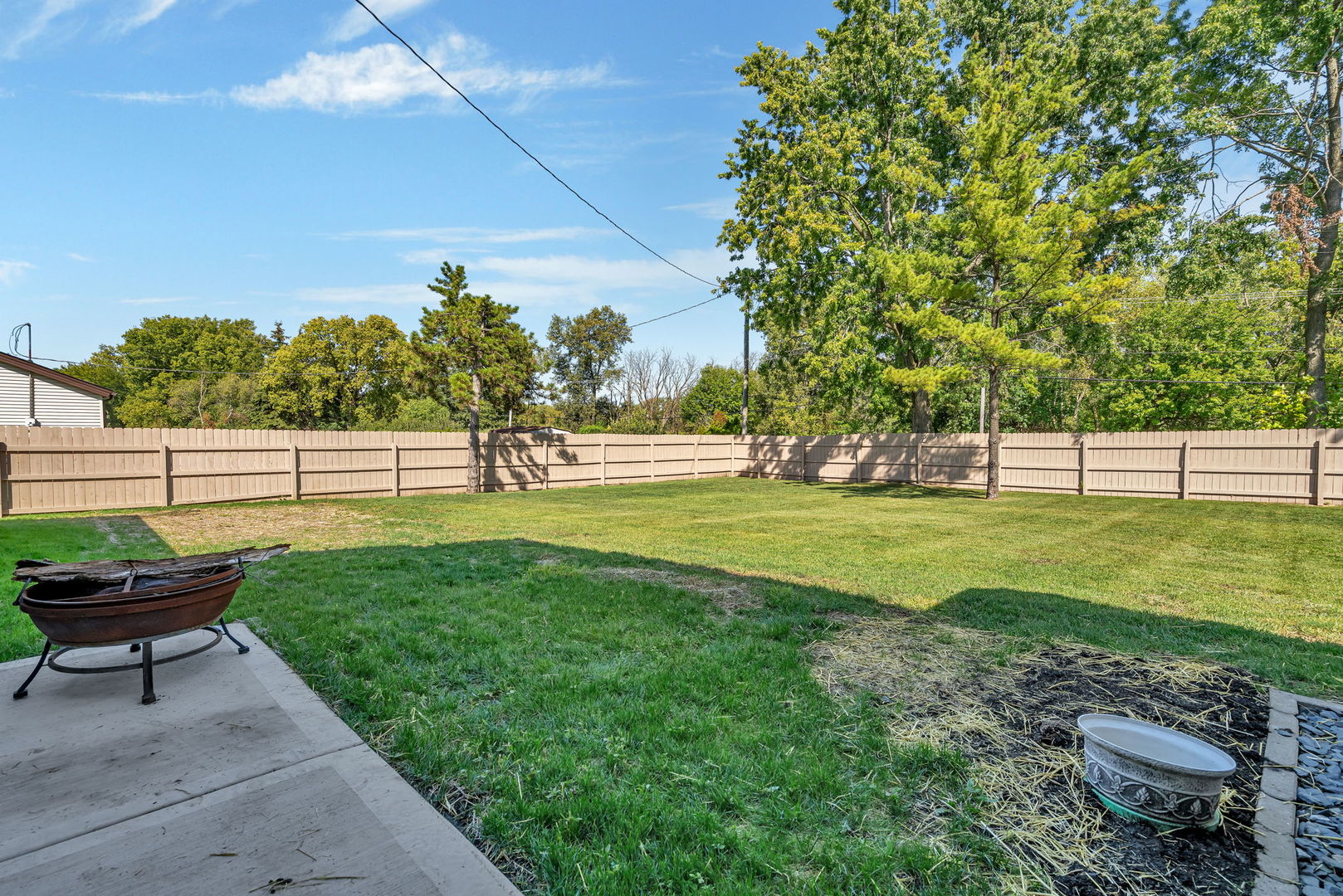 Joliet, Illinois, 60431, United States, 3 Bedrooms Bedrooms, ,3 BathroomsBathrooms,Residential,For Sale,1989625