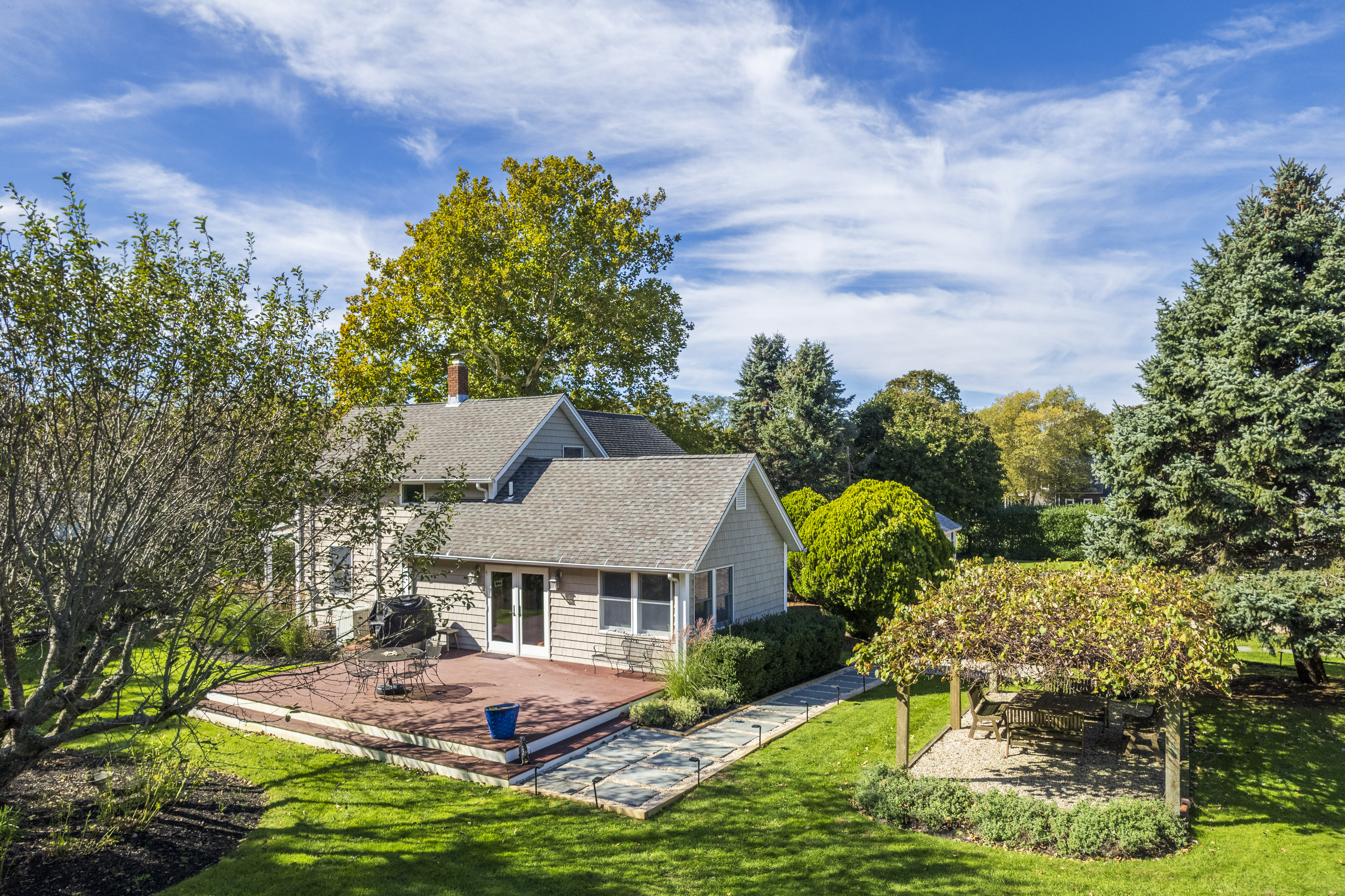 Cutchogue, New York, 11935, United States, 4 Bedrooms Bedrooms, ,2 BathroomsBathrooms,Residential,For Sale,1987431