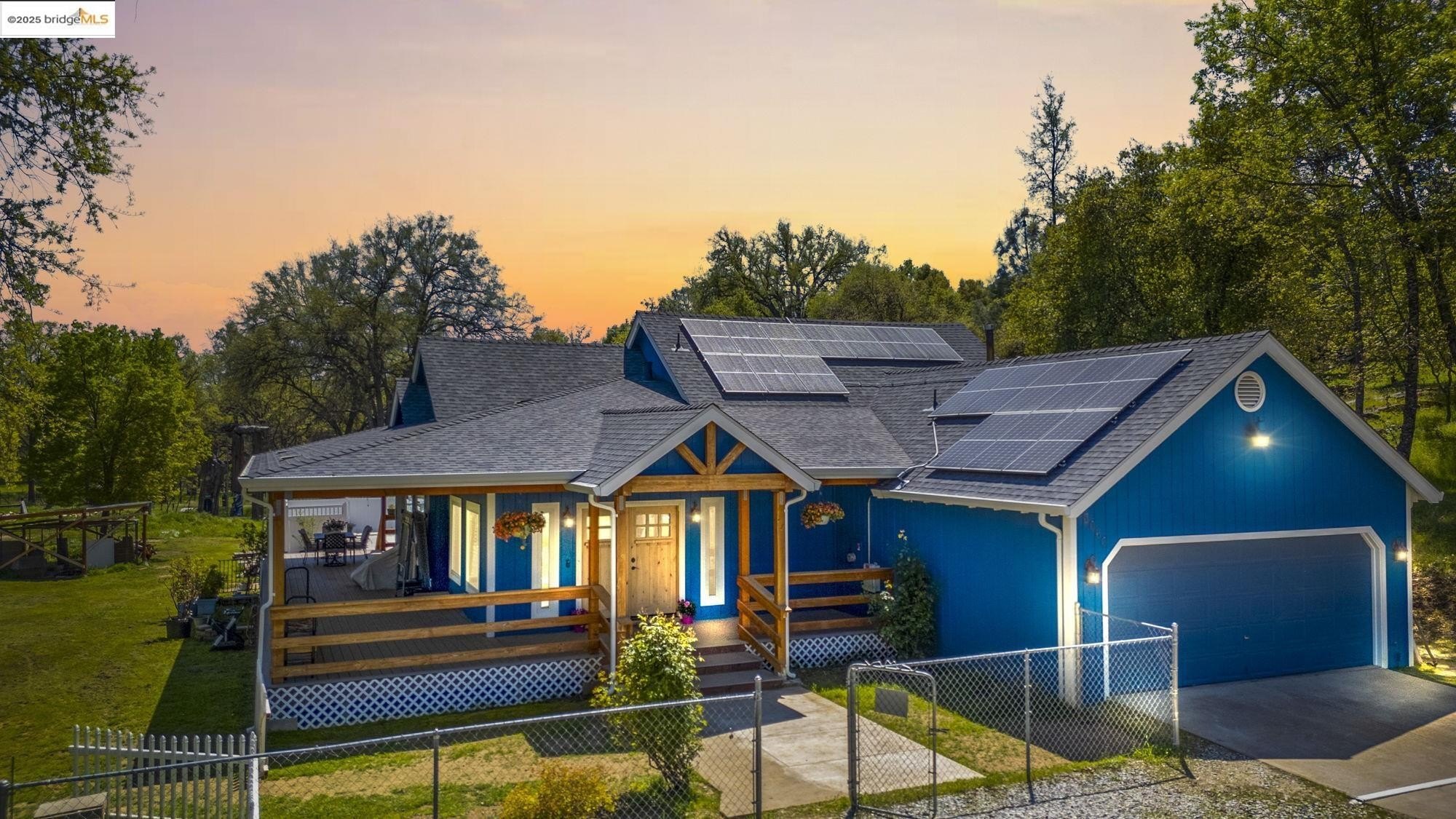 Sonora, California, 95370, United States, 4 Bedrooms Bedrooms, ,2 BathroomsBathrooms,Residential,For Sale,1980080