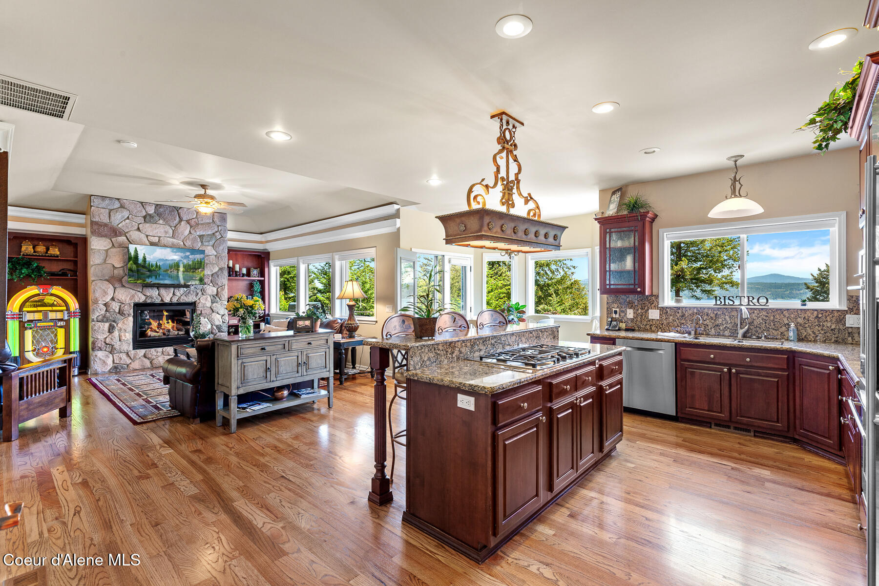 Coeur d'Alene, Idaho, 83814, United States, 4 Bedrooms Bedrooms, ,Residential,For Sale,2048588