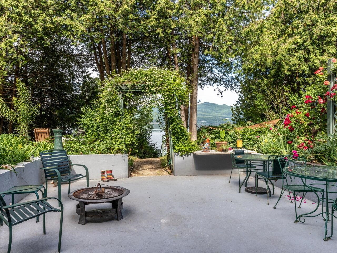 Addison, Vermont, 05491, United States, 3 Bedrooms Bedrooms, ,Residential,For Sale,1883250