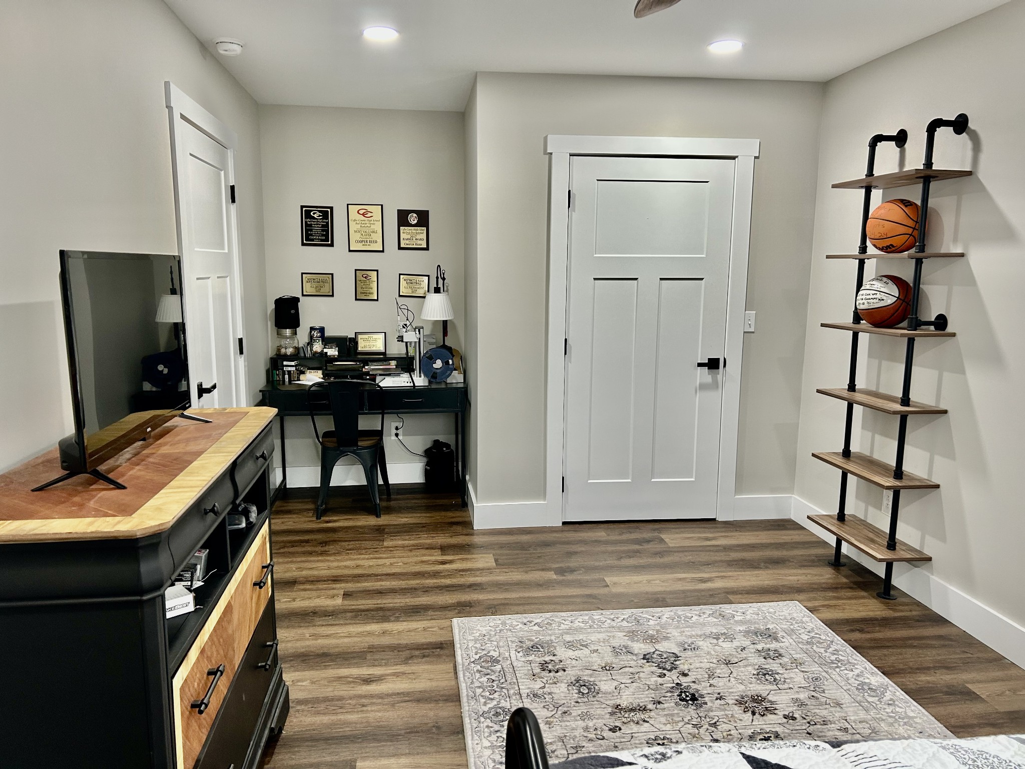 Manchester, Tennessee, 37355, United States, 4 Bedrooms Bedrooms, ,3 BathroomsBathrooms,Residential,For Sale,2015723