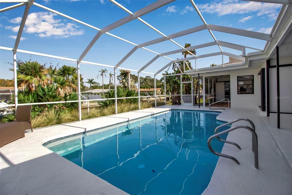 Sarasota, Florida, 34231, United States, 3 Bedrooms Bedrooms, ,2 BathroomsBathrooms,Residential,For Sale,1988164