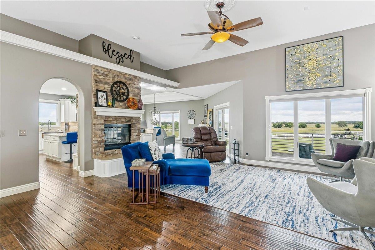 Augusta, Kansas, 67010, United States, 4 Bedrooms Bedrooms, ,4 BathroomsBathrooms,Residential,For Sale,1942309