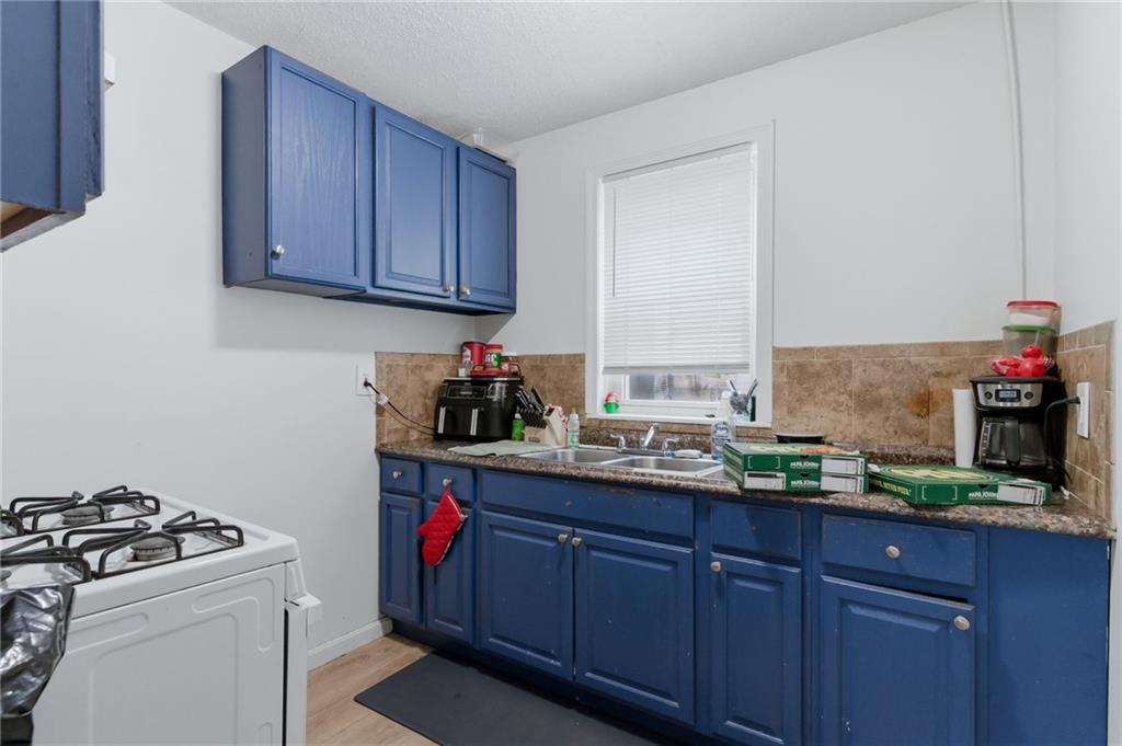 Pawtucket, Rhode Island, 02860, United States, 6 Bedrooms Bedrooms, ,2 BathroomsBathrooms,Residential,For Sale,2040708