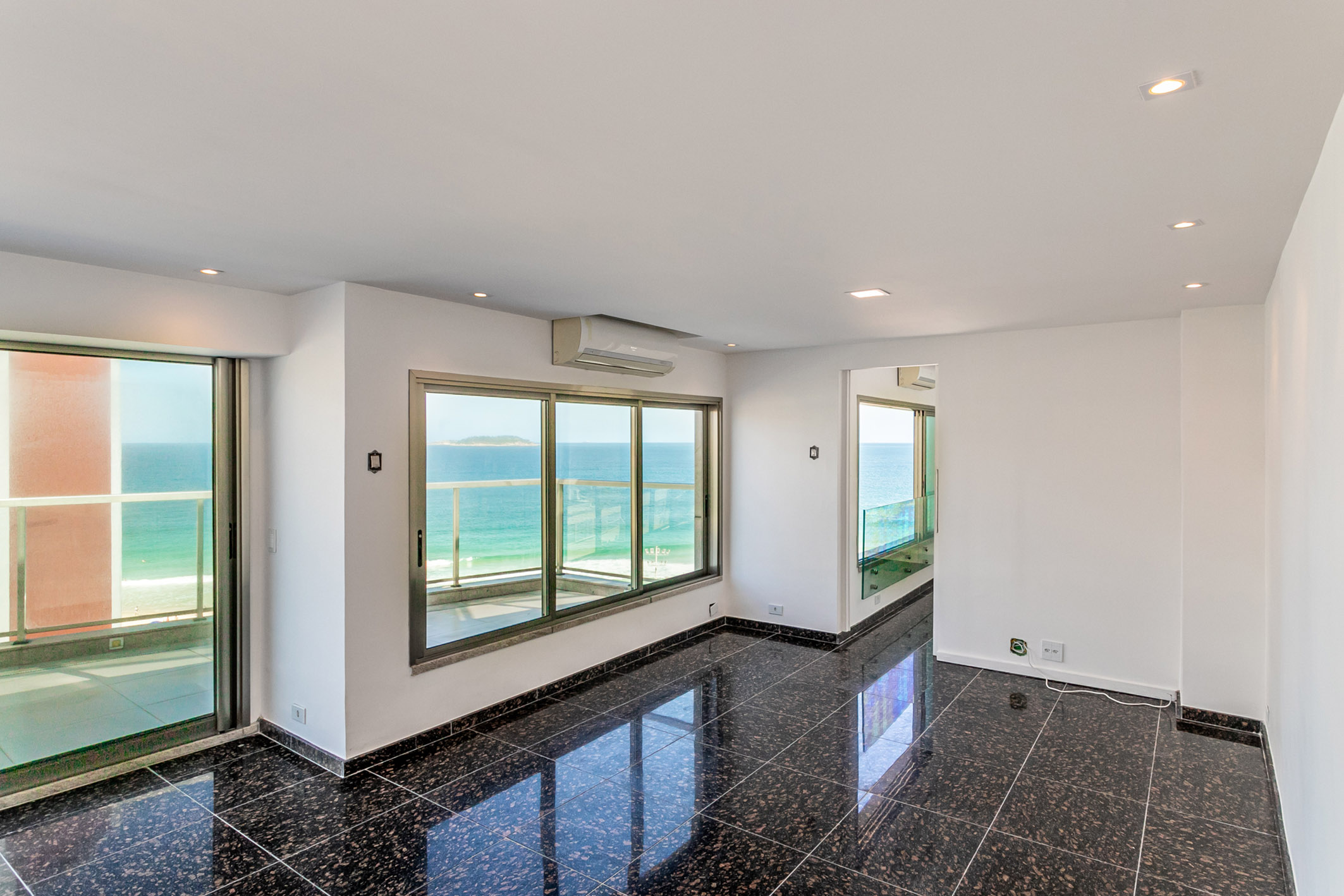  Duplex Penthouse with Panoramic Ocean View in Ipanema - 物件實景