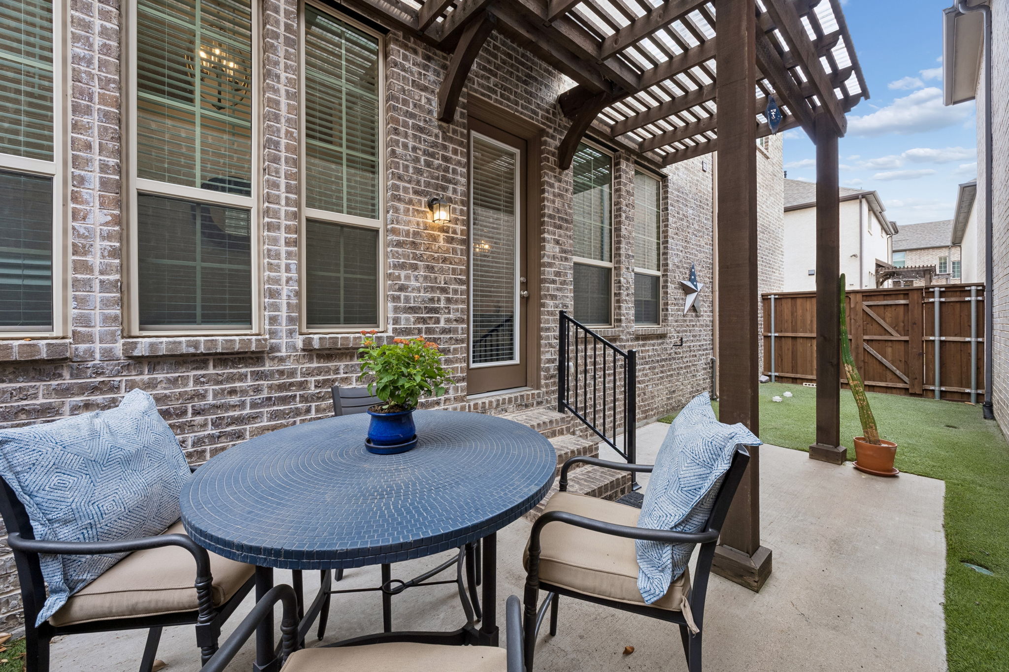  261 Golden Gate Drive, Richardson, TX, 75080 - 物件實景