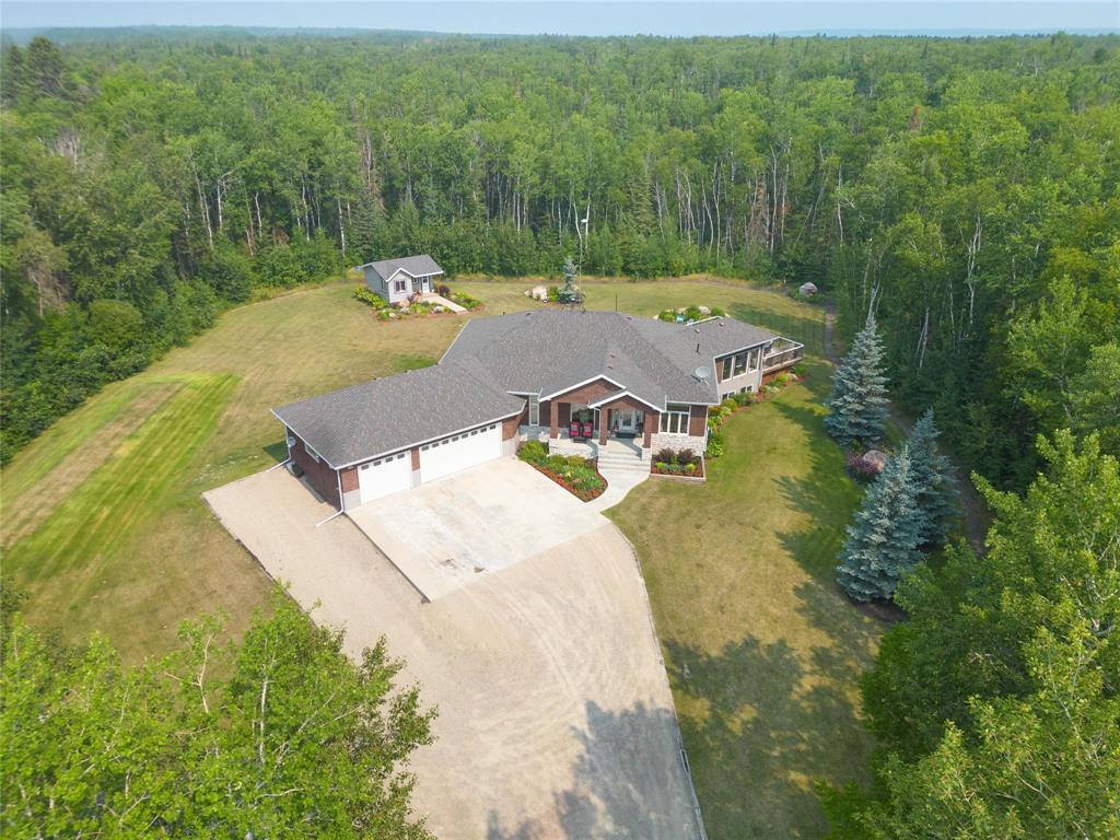 BALSAM BAY, Manitoba, R0E 0B0, CA, 4 Bedrooms Bedrooms, ,3 BathroomsBathrooms,Residential,For Sale,1913140