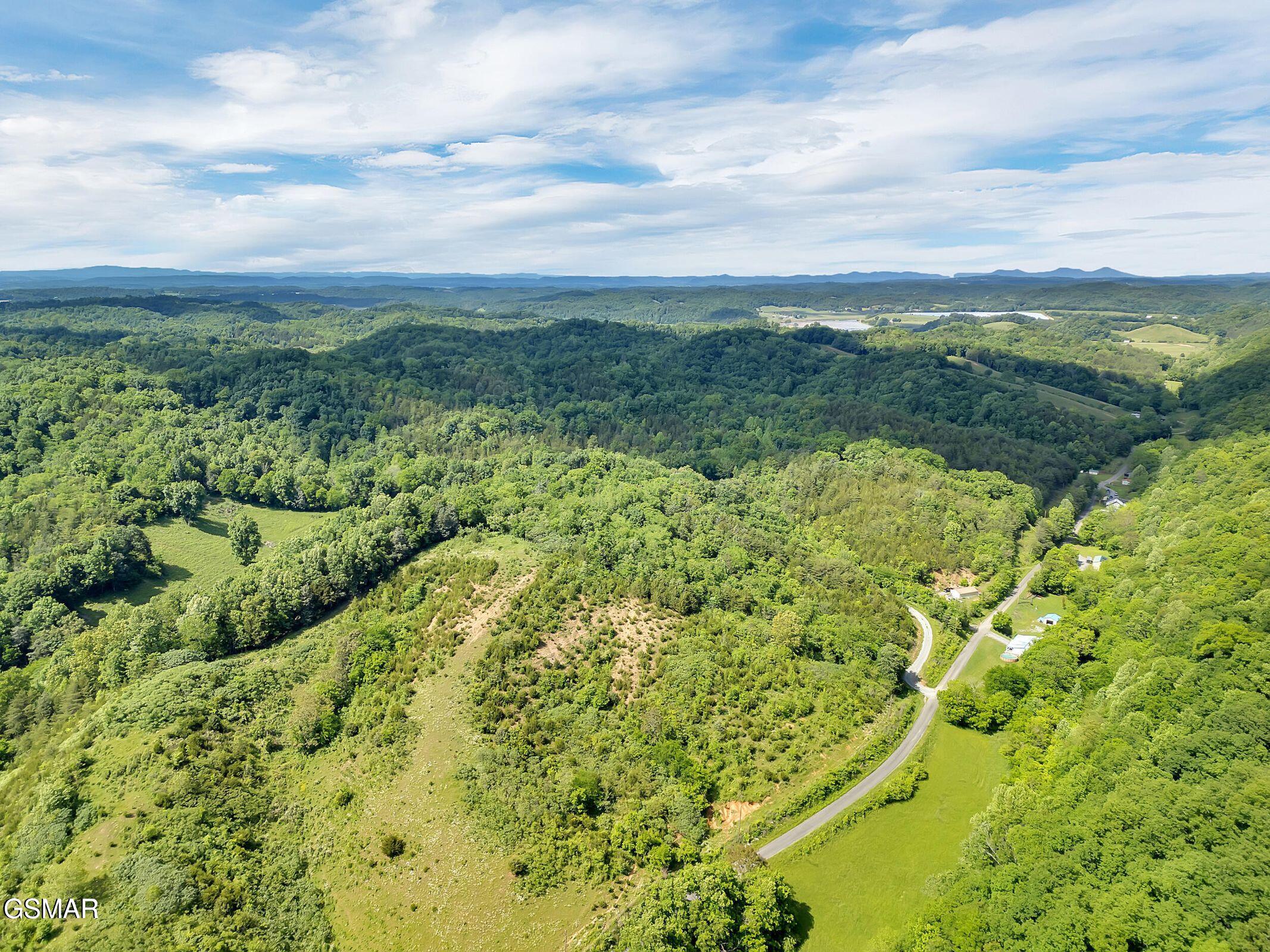 Bybee, Tennessee, 37713, United States, 4 Bedrooms Bedrooms, ,2 BathroomsBathrooms,Residential,For Sale,1980486