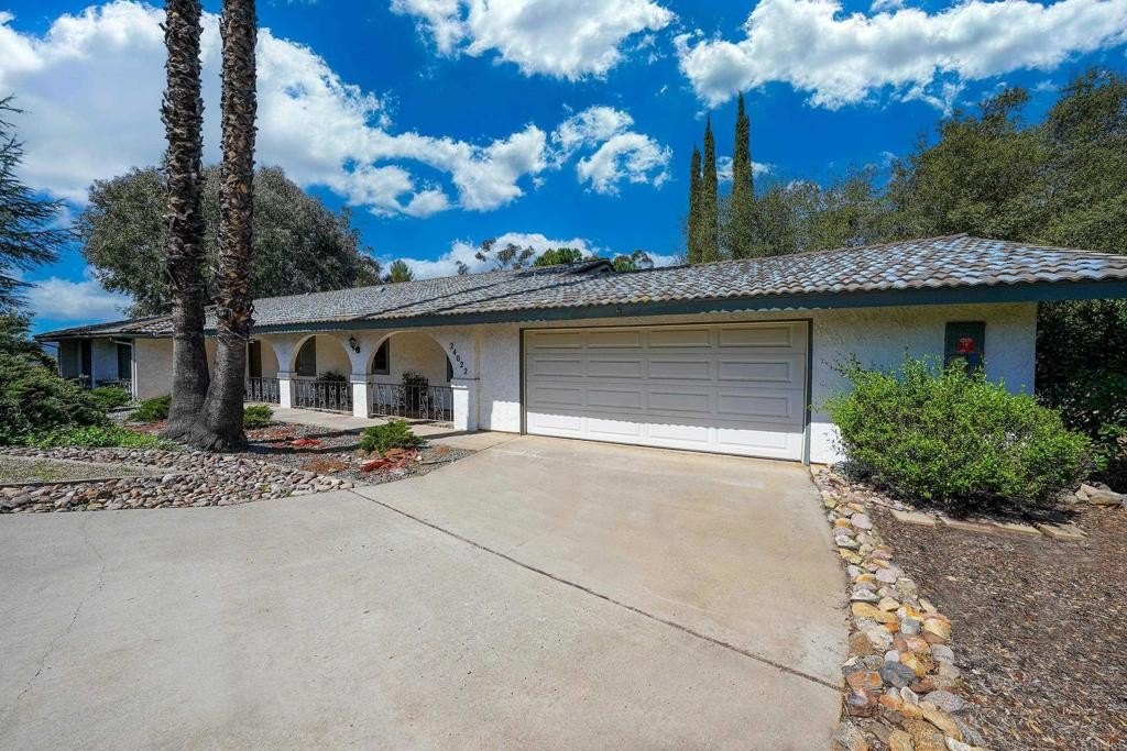 Ramona, California, 92065, United States, 5 Bedrooms Bedrooms, ,4 BathroomsBathrooms,Residential,For Sale,1766816