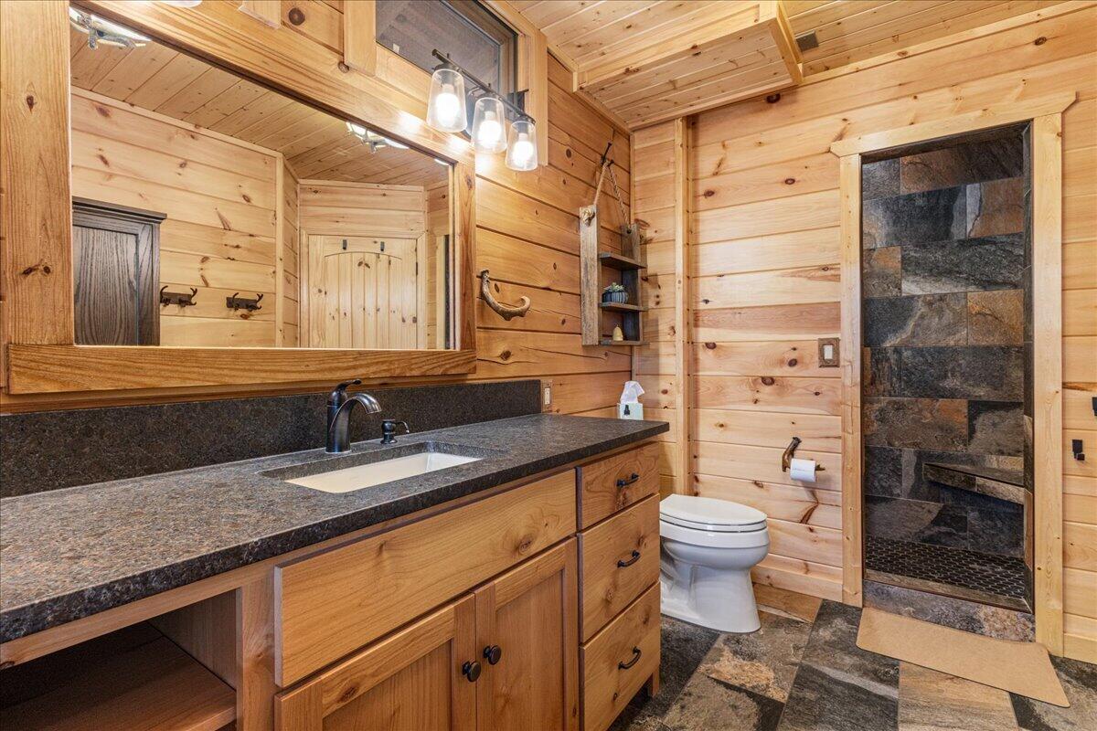 Tellico Plains, Tennessee, 37385, United States, 3 Bedrooms Bedrooms, ,3 BathroomsBathrooms,Residential,For Sale,2034978
