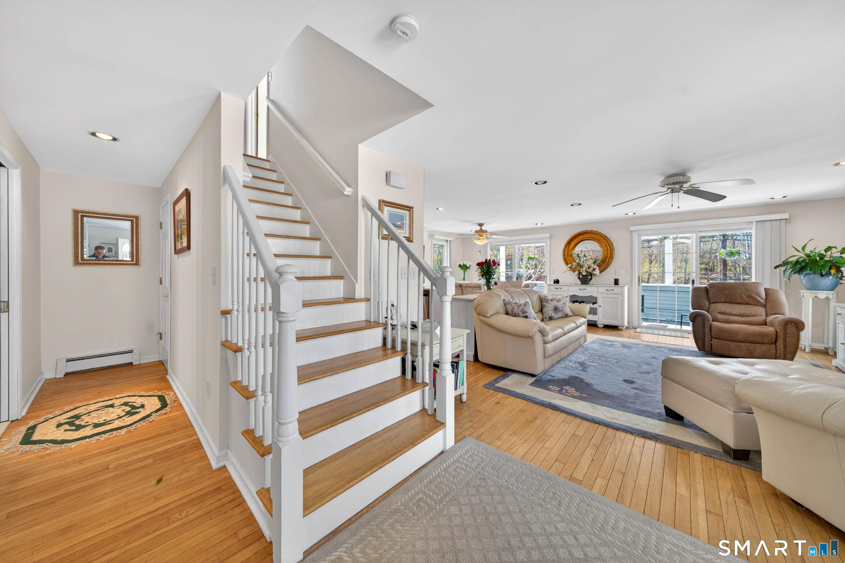 122, Connecticut, 06405, United States, 3 Bedrooms Bedrooms, ,2 BathroomsBathrooms,Residential,For Sale,2040354