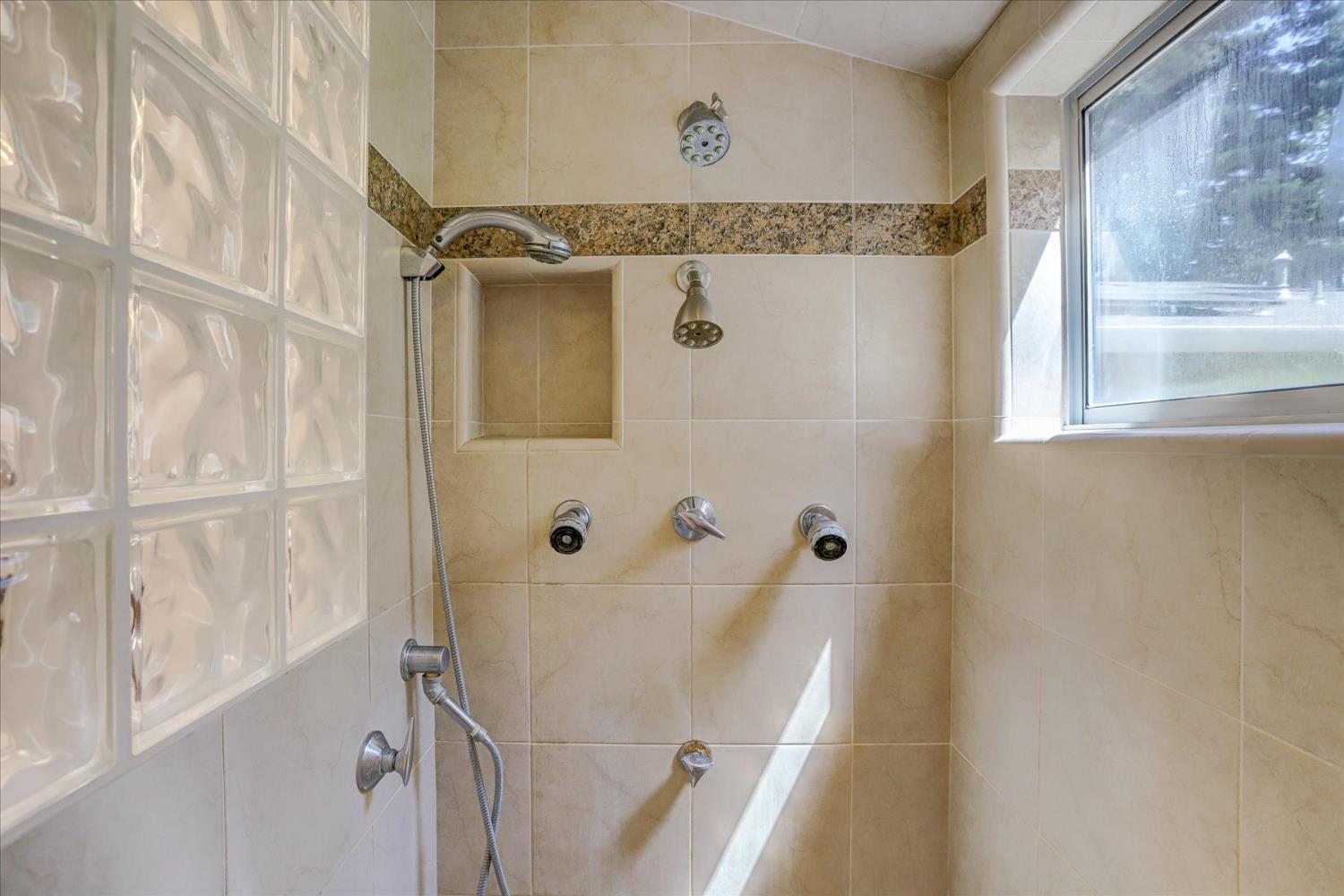 Grass Valley, California, 95949, United States, 3 Bedrooms Bedrooms, ,3 BathroomsBathrooms,Residential,For Sale,1856649