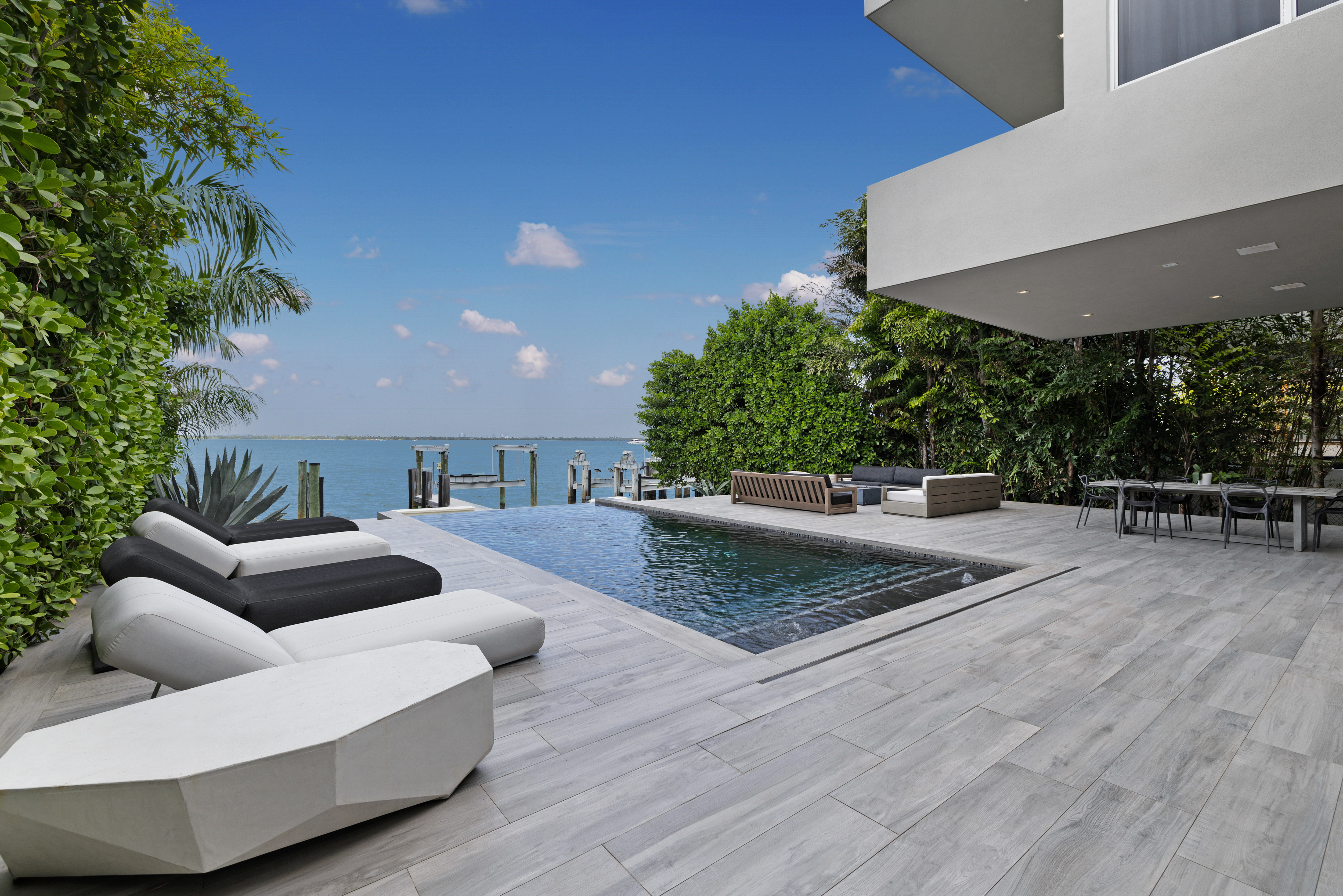  1379 N Venetian Way, Miami, FL, 33139 - 物件實景