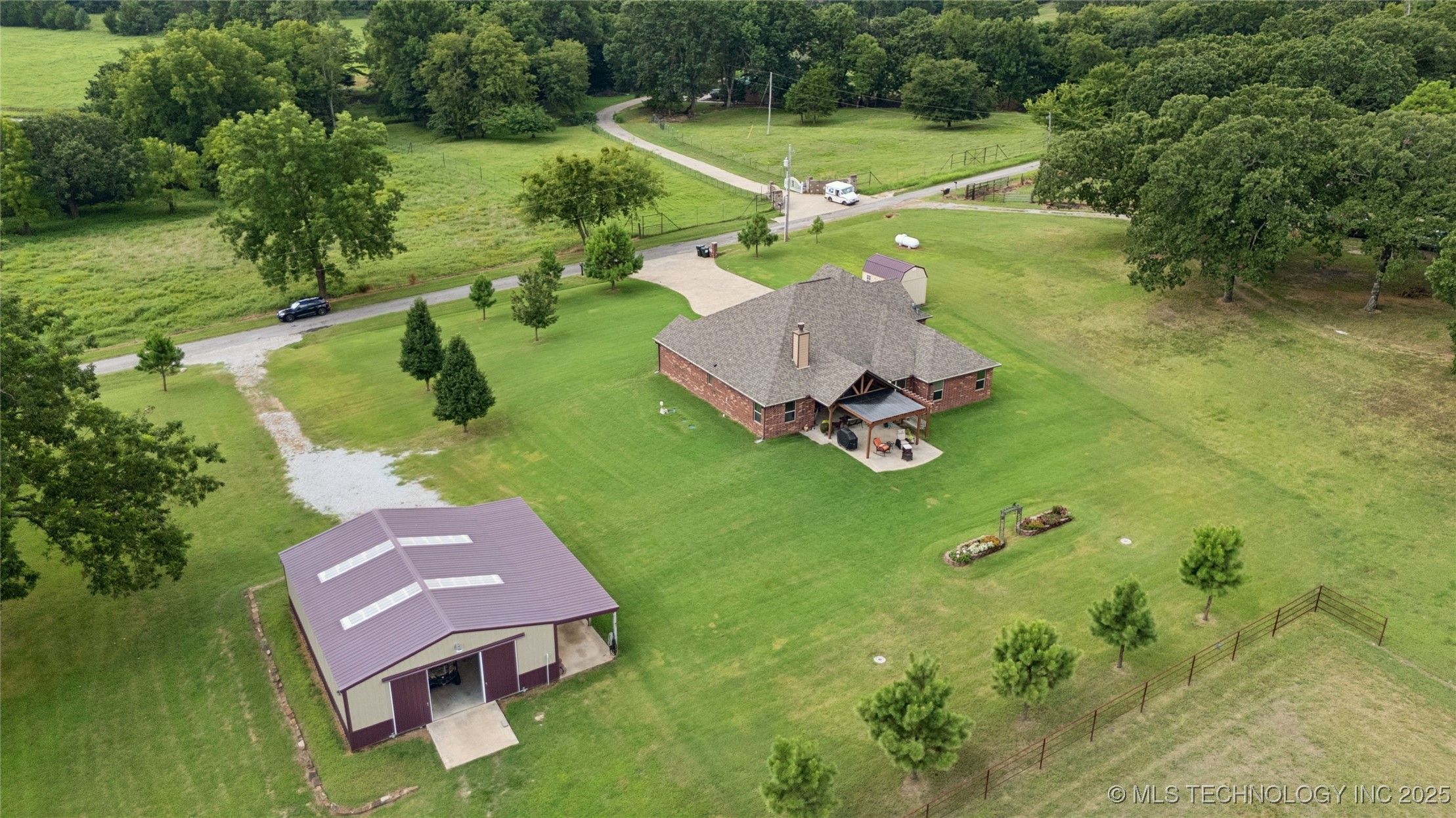 Kiefer, Oklahoma, 74041, United States, 3 Bedrooms Bedrooms, ,2 BathroomsBathrooms,Residential,For Sale,1917885