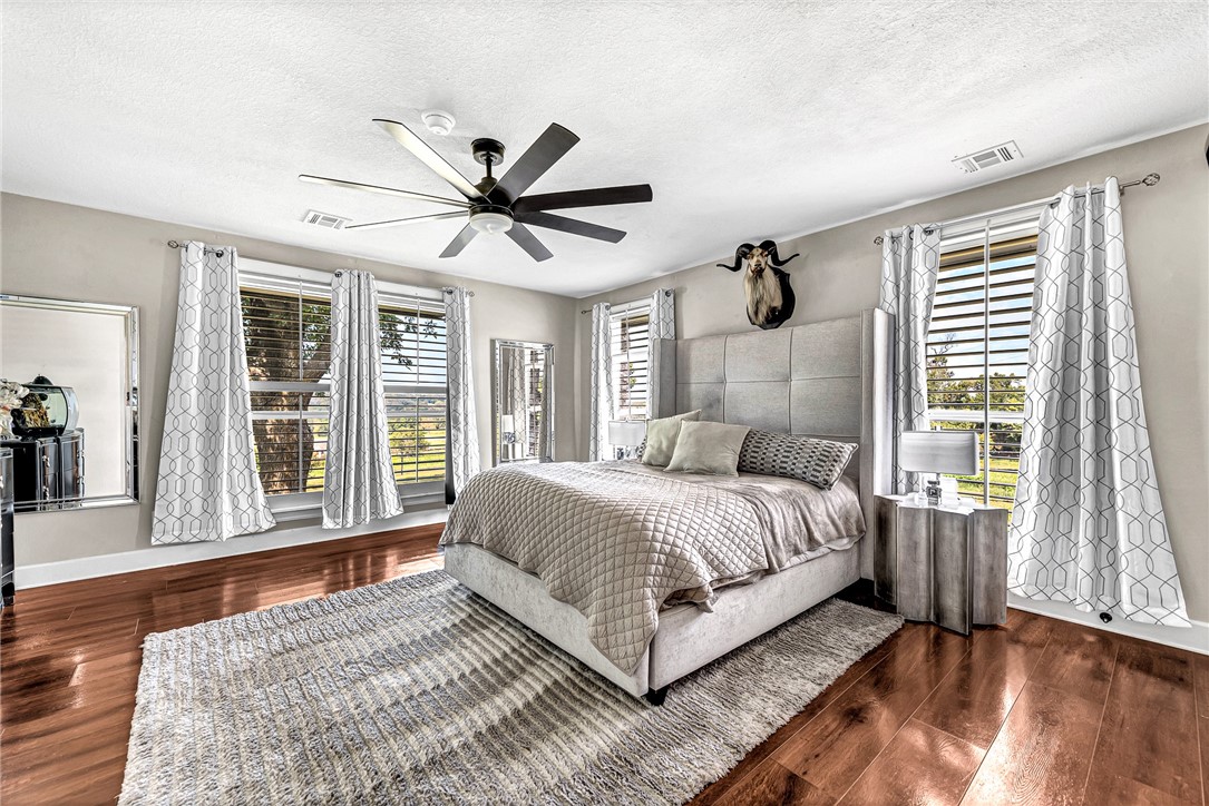 Bentonville, Arkansas, 72713, United States, 4 Bedrooms Bedrooms, ,2 BathroomsBathrooms,Residential,For Sale,1947992