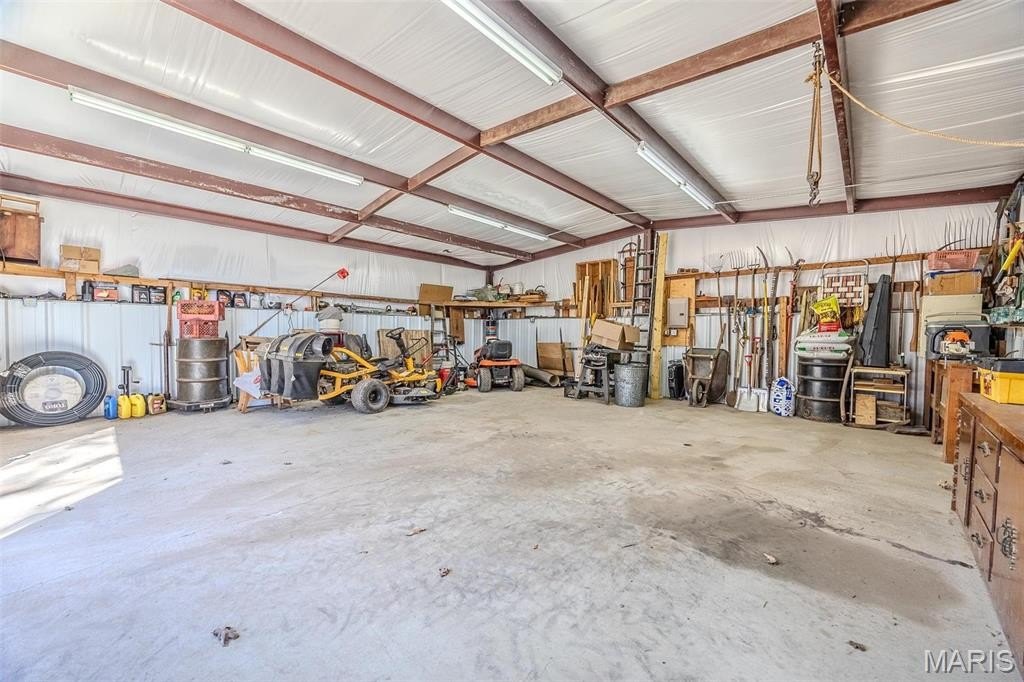 Lebanon, Missouri, 65536, United States, 5 Bedrooms Bedrooms, ,2 BathroomsBathrooms,Residential,For Sale,1922882