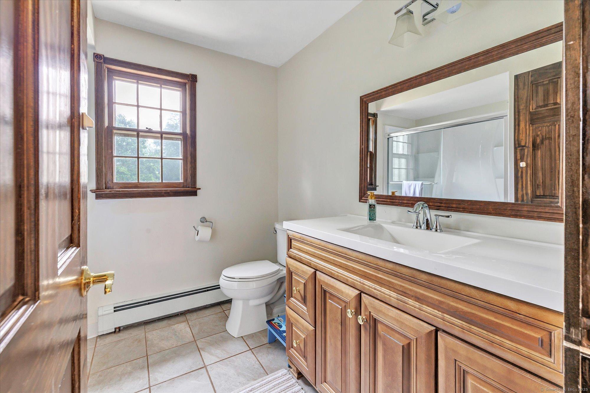 Monroe, Connecticut, 06468, United States, 3 Bedrooms Bedrooms, ,3 BathroomsBathrooms,Residential,For Sale,1872282