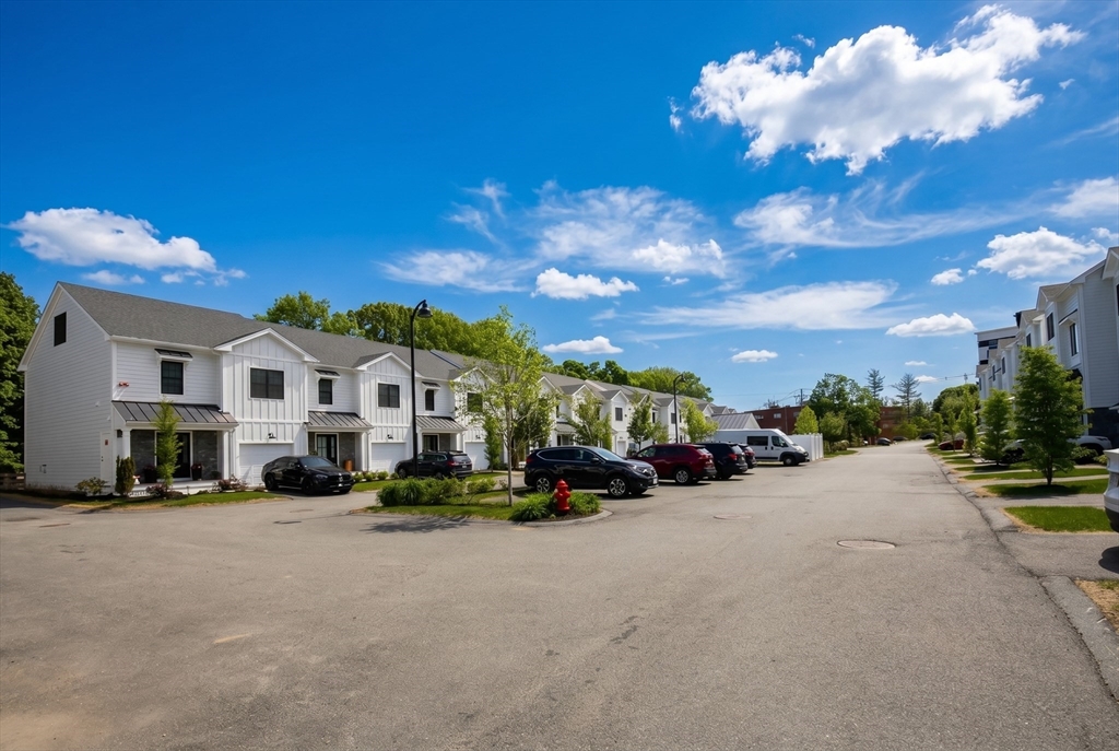 Peabody, Massachusetts, 01960, United States, 3 Bedrooms Bedrooms, ,4 BathroomsBathrooms,Residential,For Sale,2048851